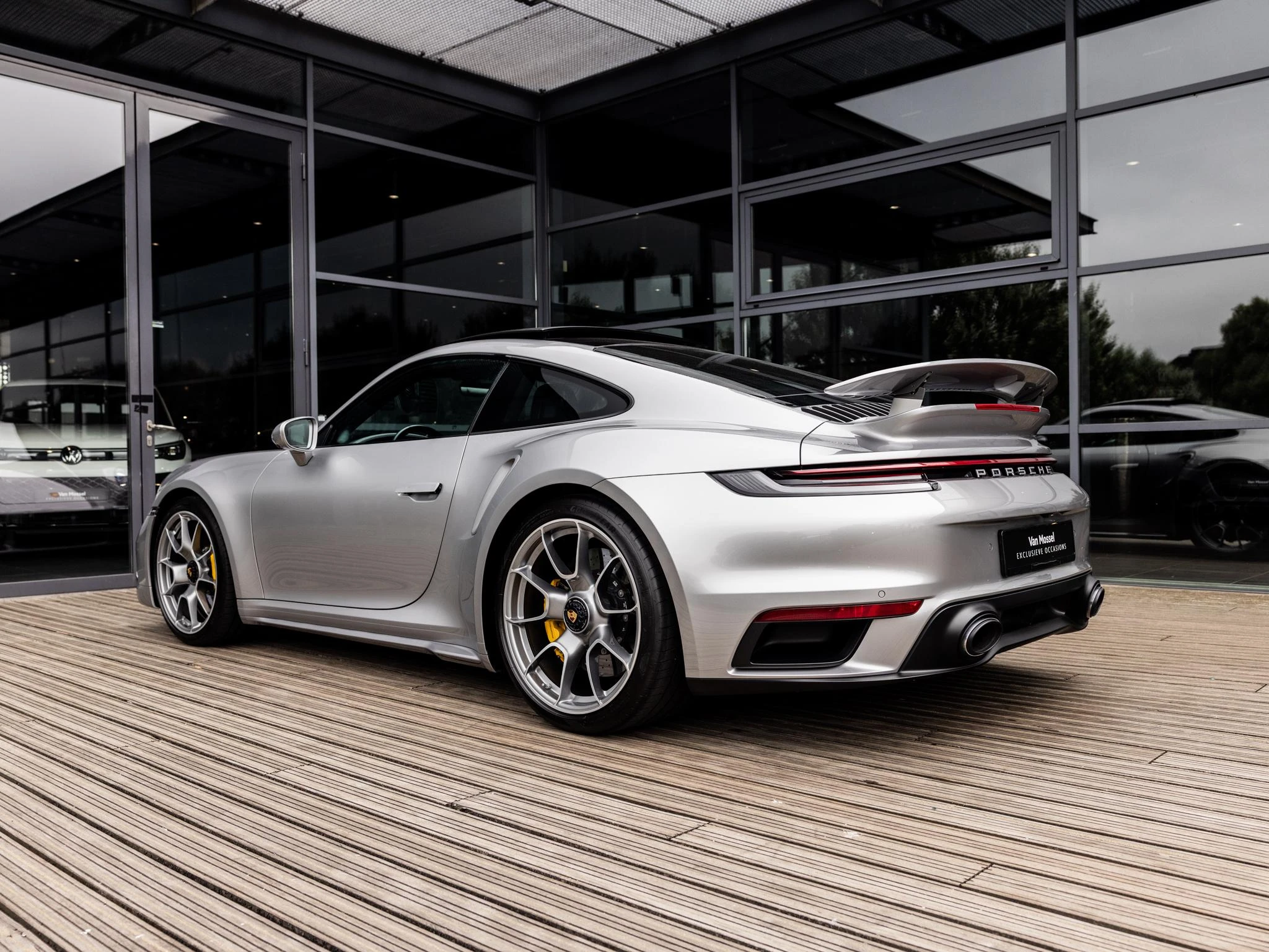 Porsche-911-image-1