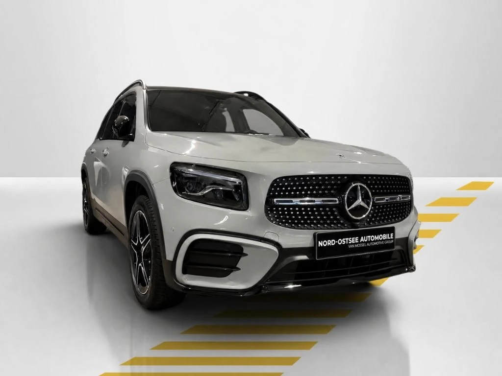 Mercedes-Benz-GLB 200-image-17