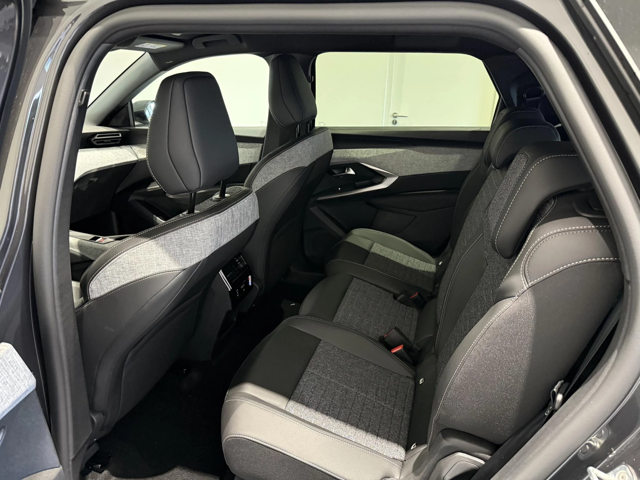 Peugeot 5008 Allure Plug-in HYbrid 195 e-DCS7