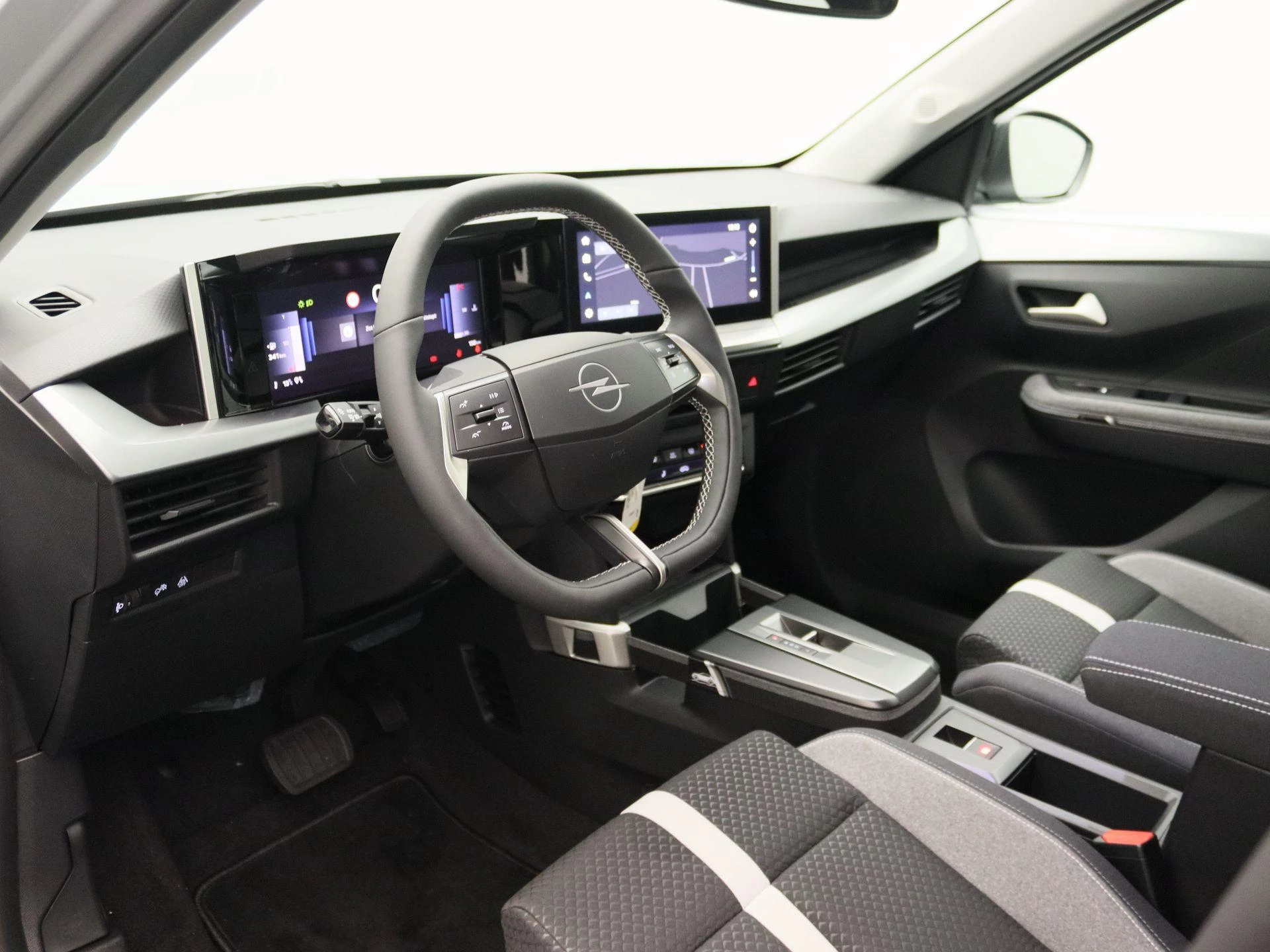 Opel-Frontera-image-21