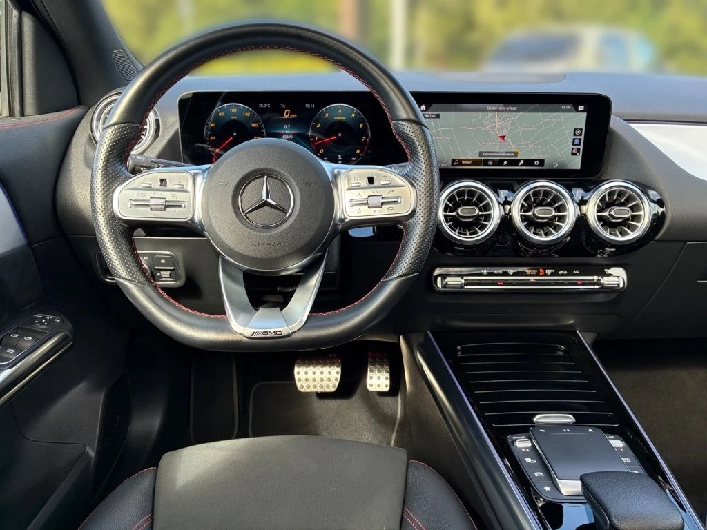 Mercedes-Benz-GLA 250-image-10