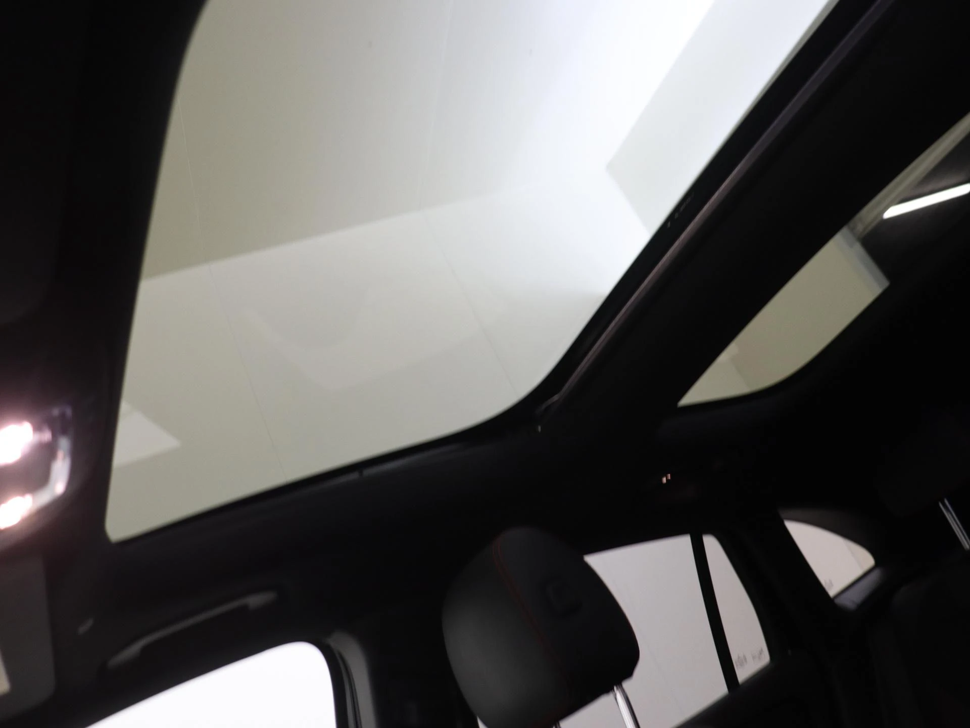 Mercedes-Benz-EQA-image-27