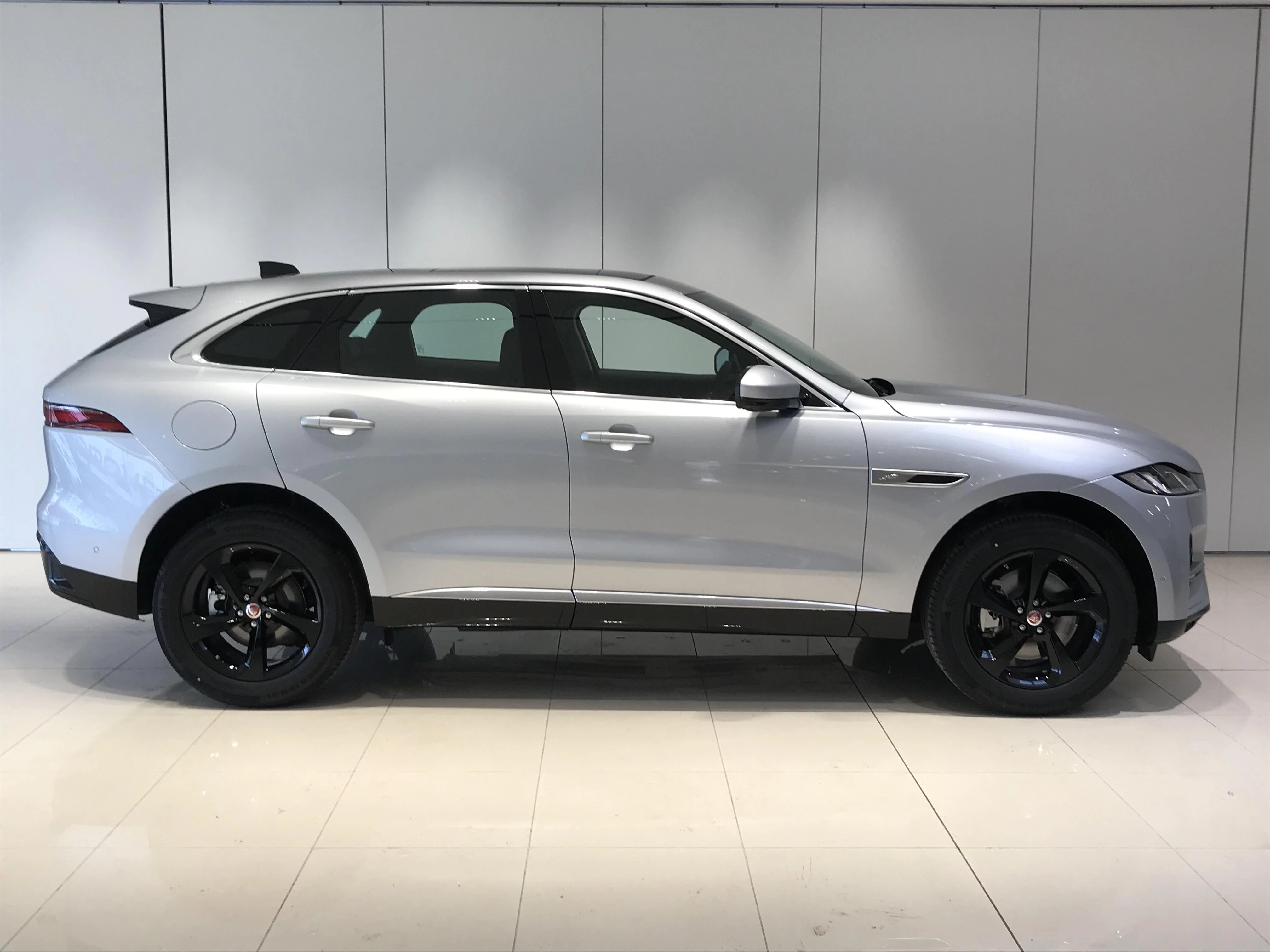 Jaguar-F-PACE-image-5