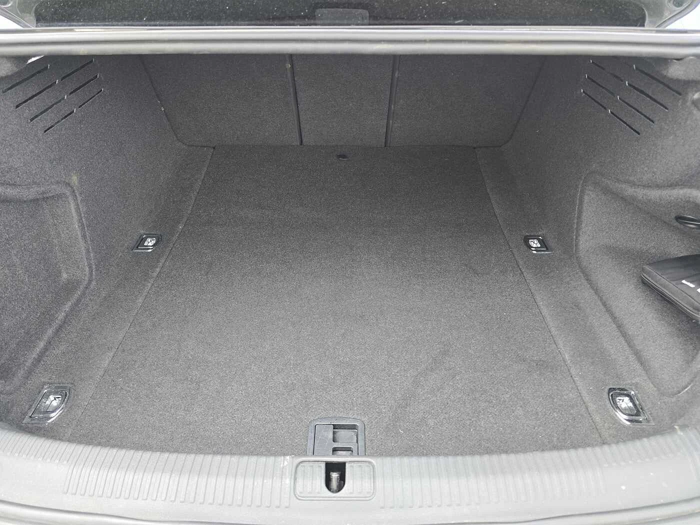 Audi-A4-image-18
