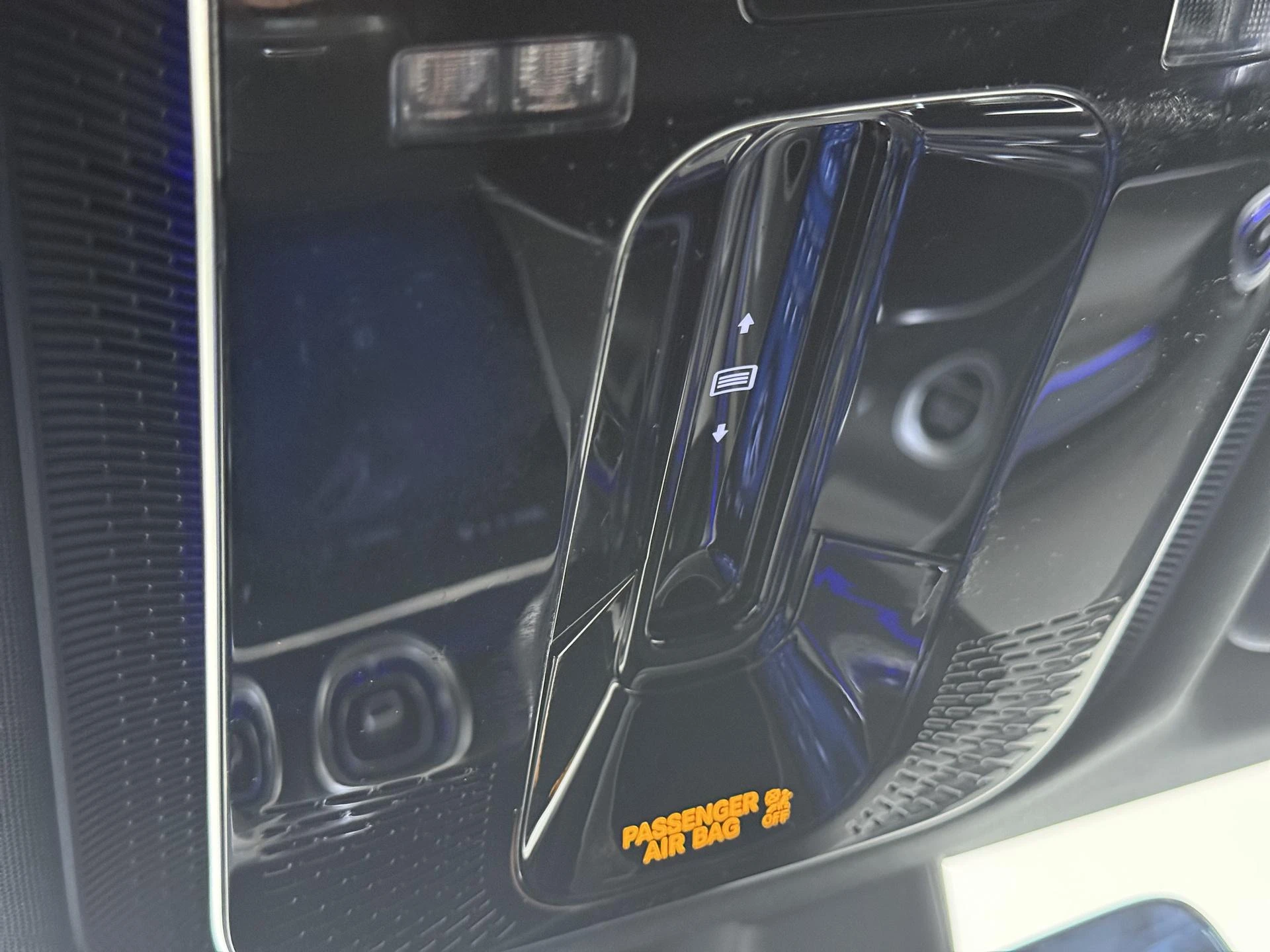 Mercedes-Benz-GLC-image-24