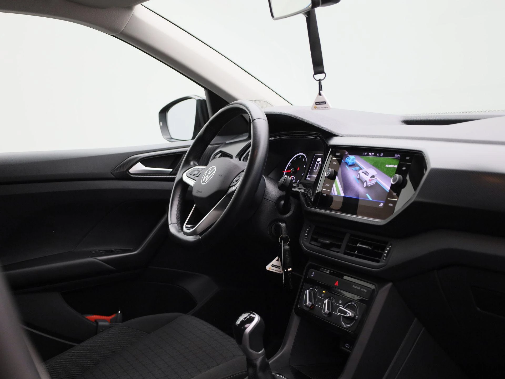 Volkswagen-T-Cross-image-29