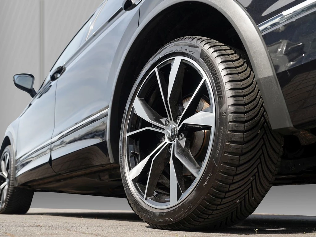 Volkswagen Tiguan Allspace TSI DSG 4Motion R-Line /Pano/AHK