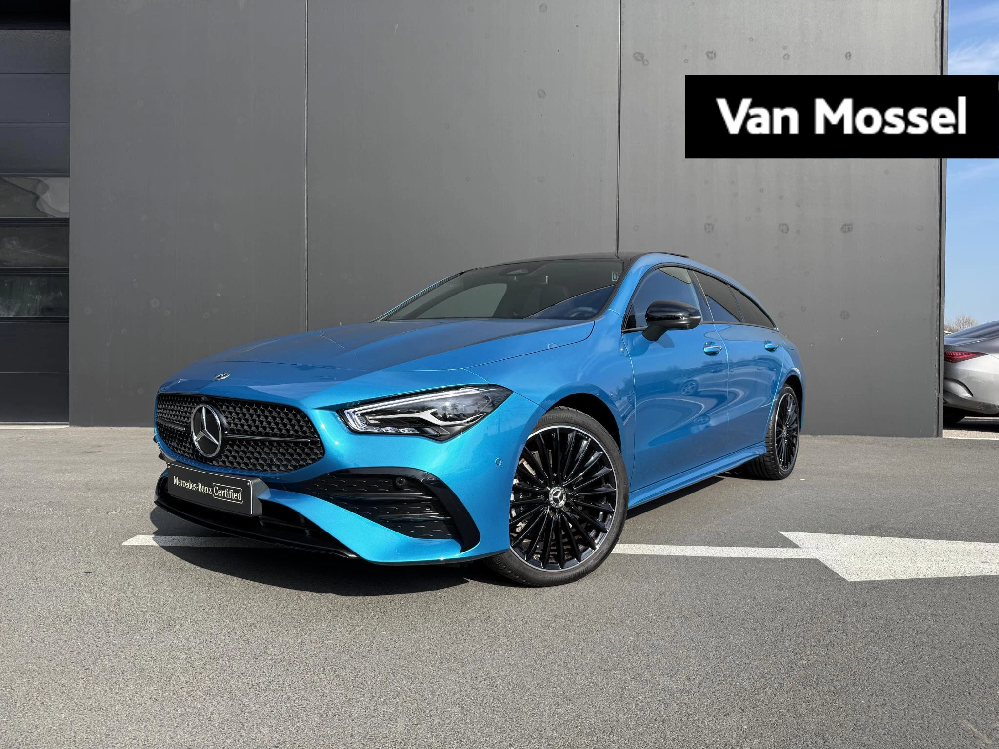 Mercedes-Benz-CLA-image-0