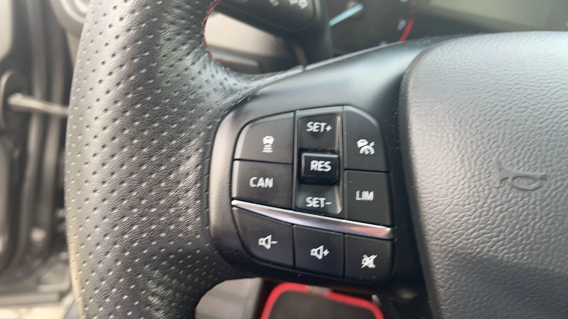 Ford Focus 1.0 EcoBoost ST Line Business