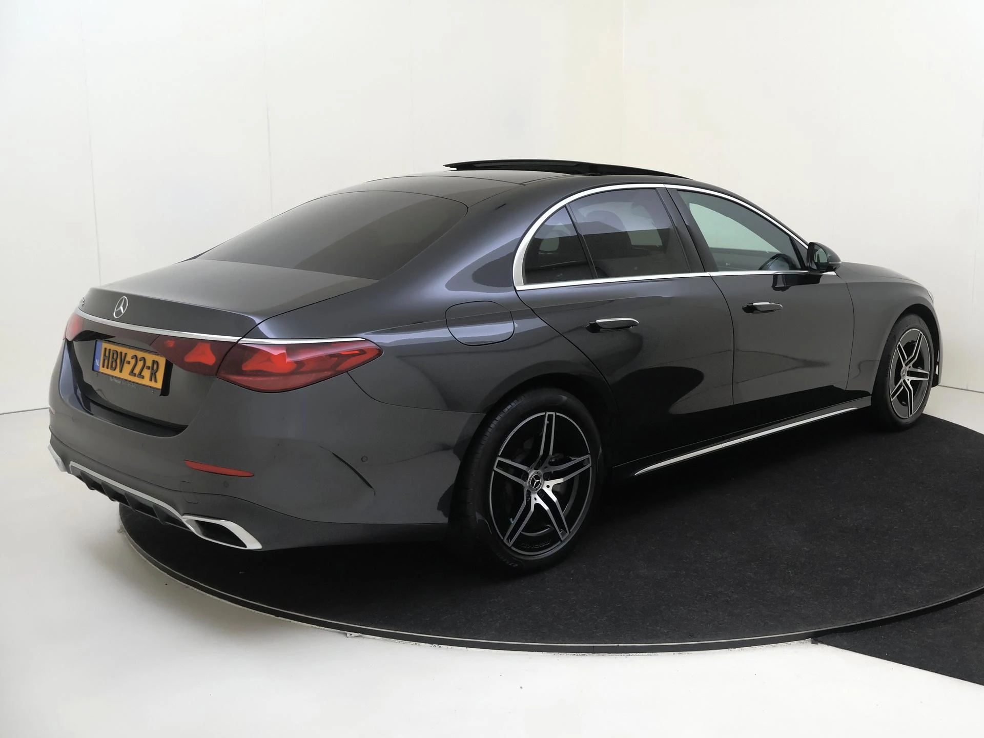 Mercedes-Benz E-Klasse 300 e AMG Line