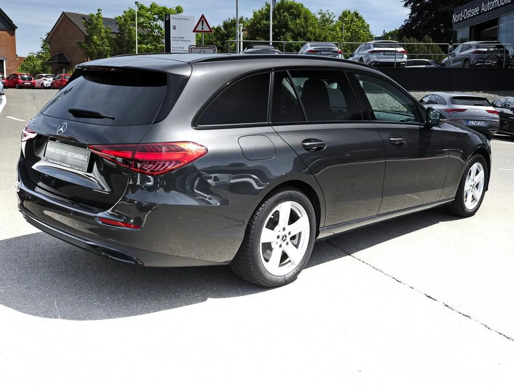 Mercedes-Benz-C-Klasse 300 e-image-5