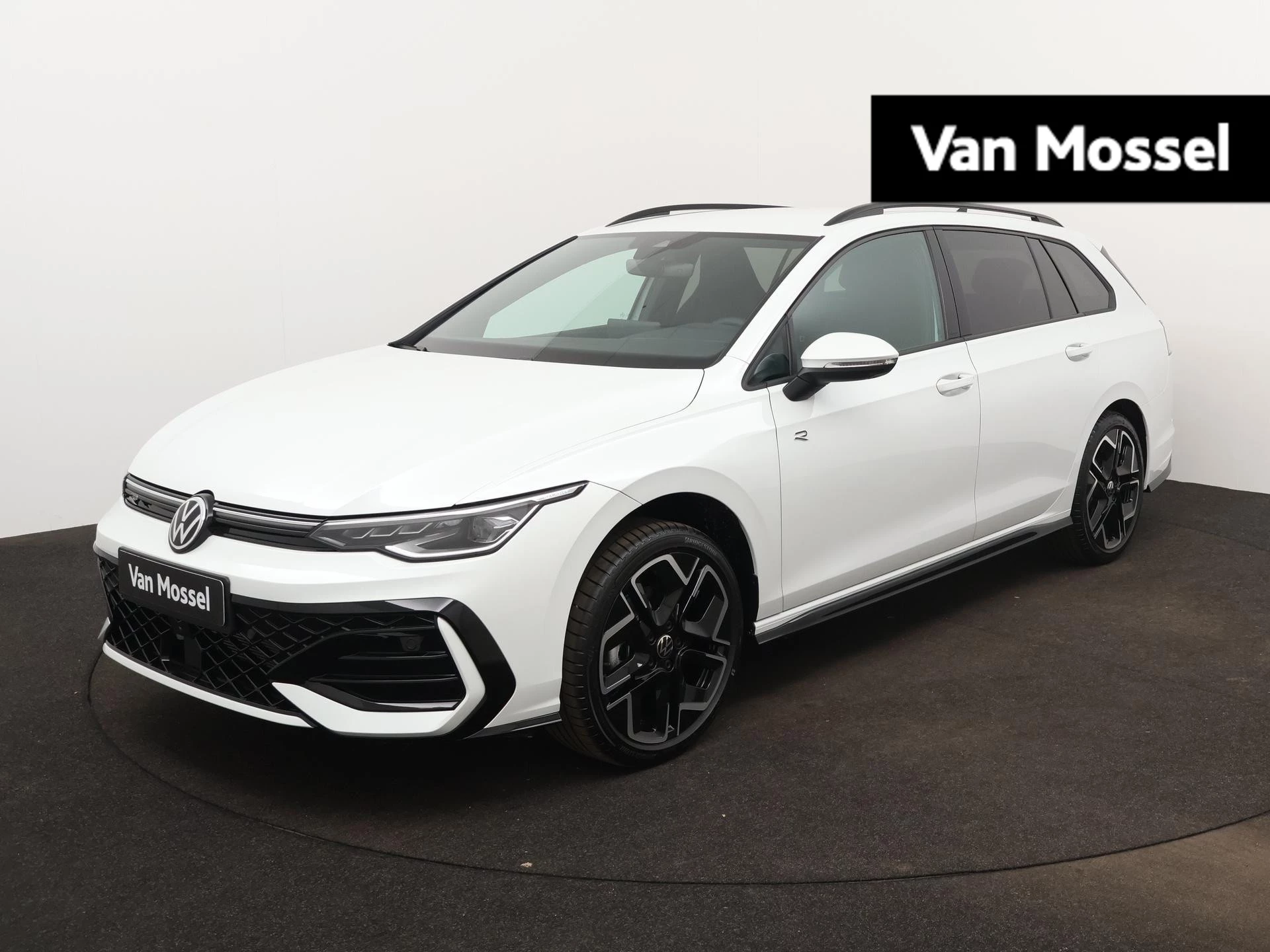 Volkswagen-Golf-image-0