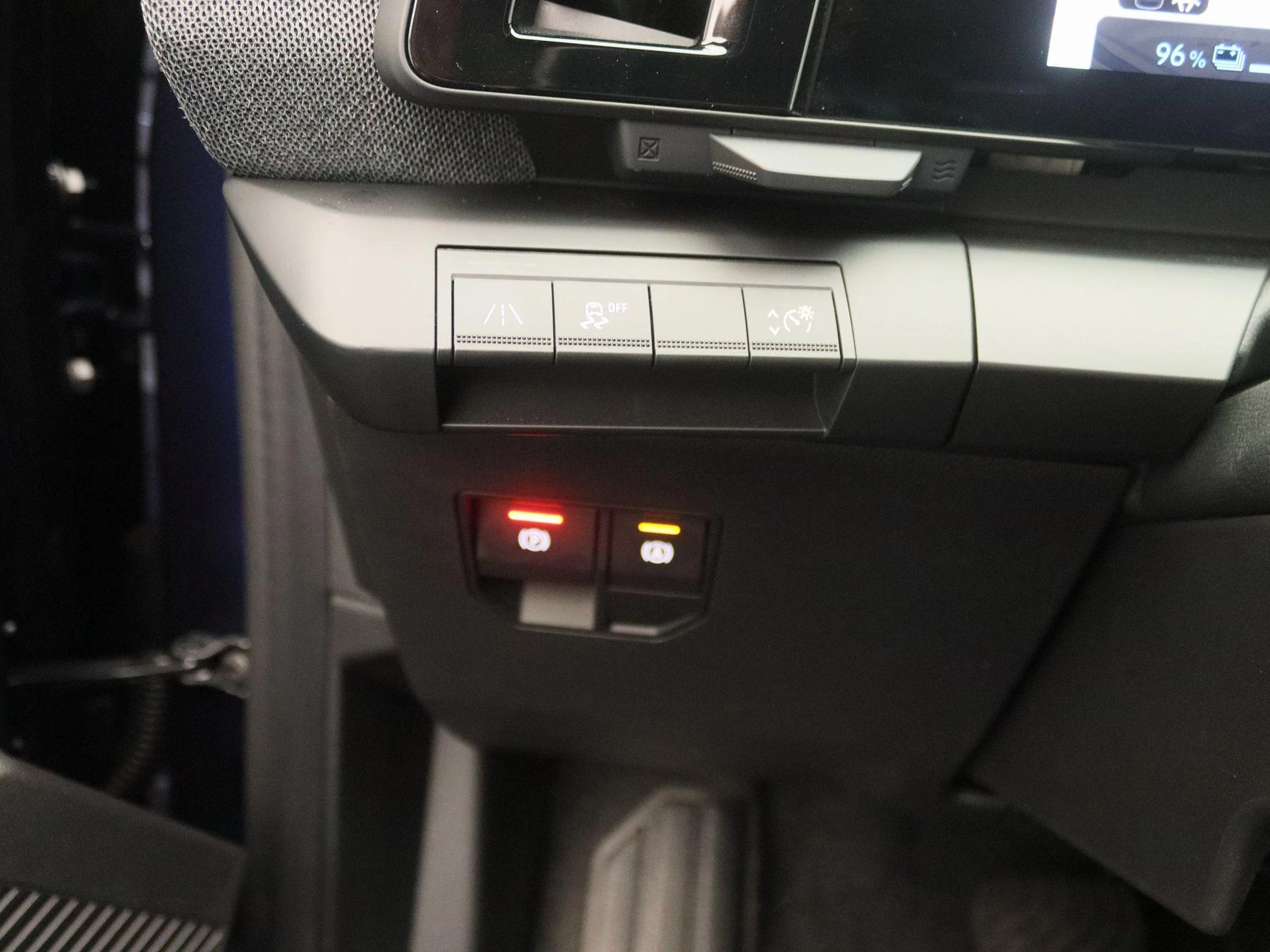 Renault-Megane E-Tech-image-19