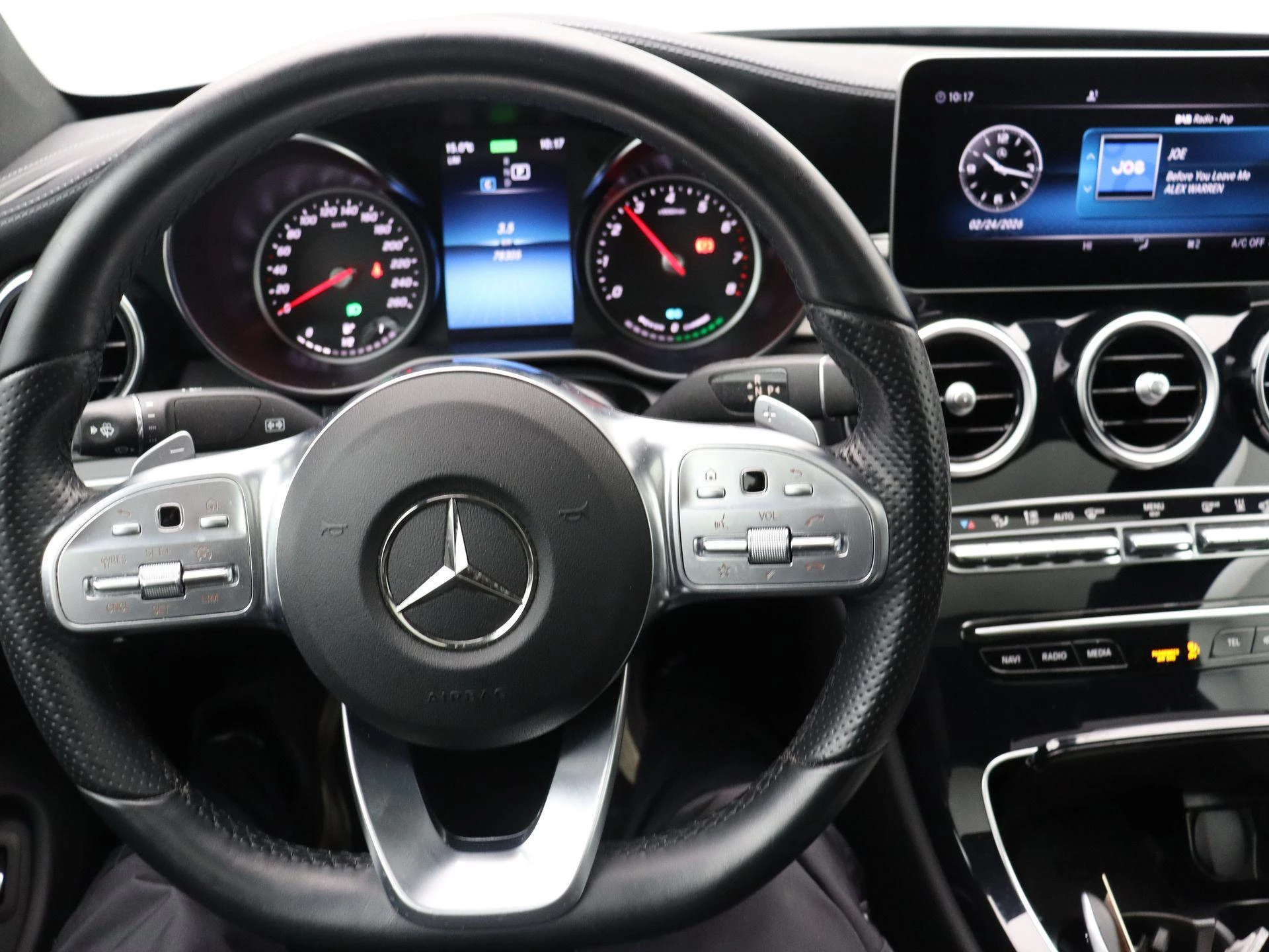 Mercedes-Benz C-Klasse 300 AMG LINE Coupé + 258 PK + PANO DAK + BURMESTER + TREKHAAK +