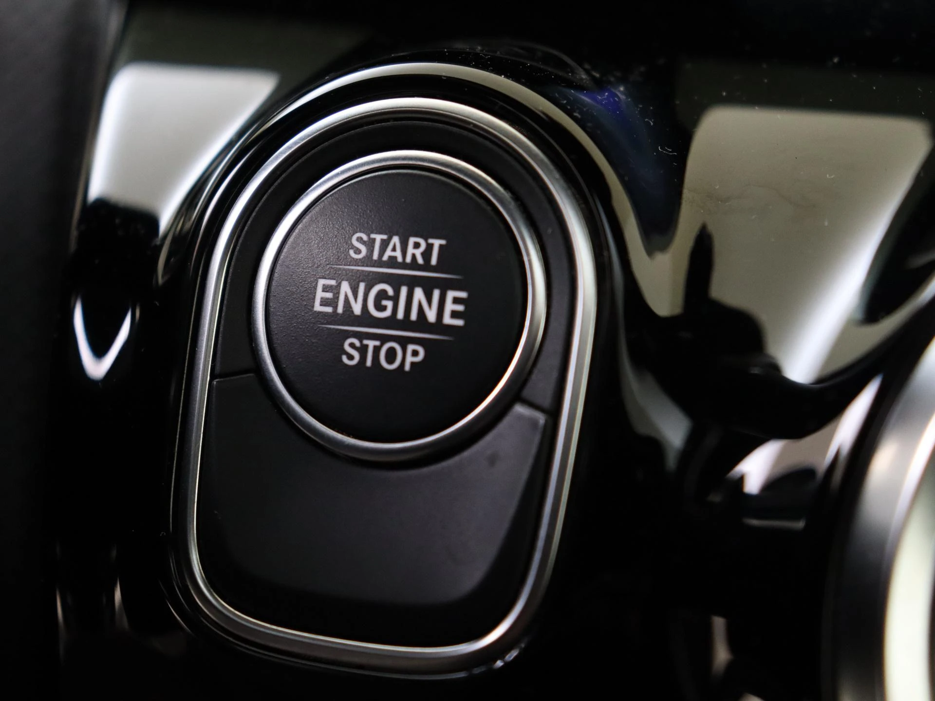 Mercedes-Benz-CLA-image-21