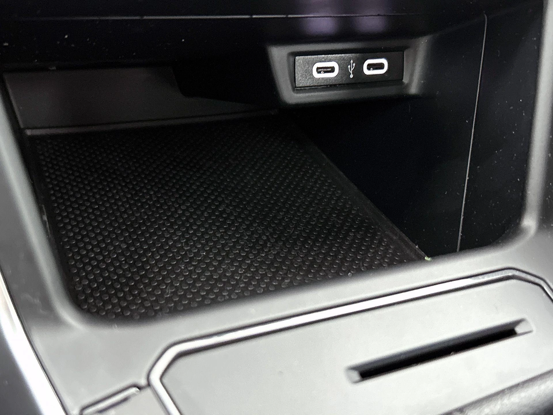 Volkswagen-Polo-image-29