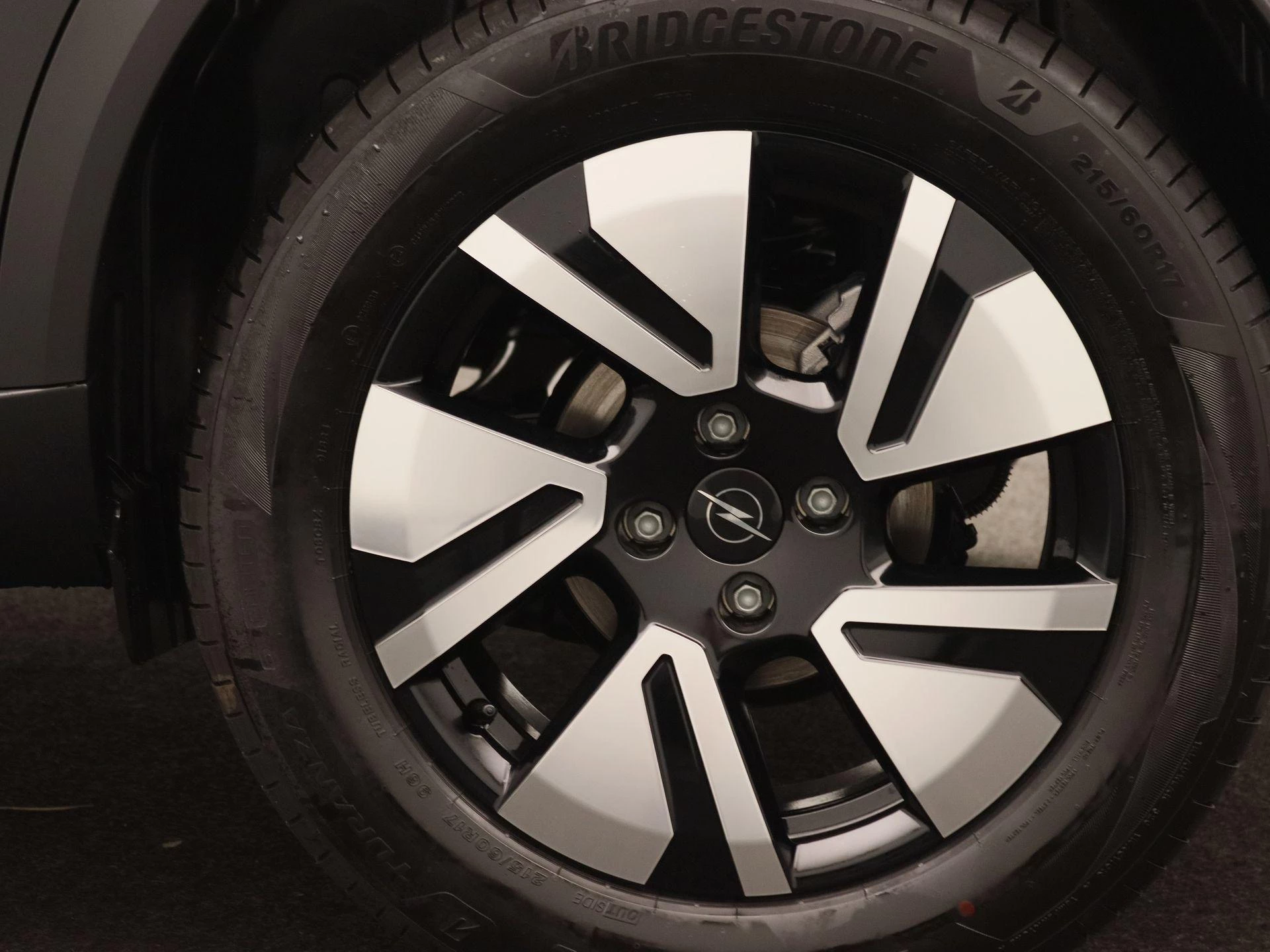 Opel-Frontera-image-2