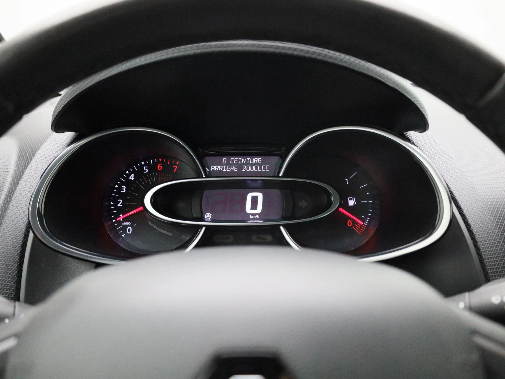 Renault-Clio-image-12