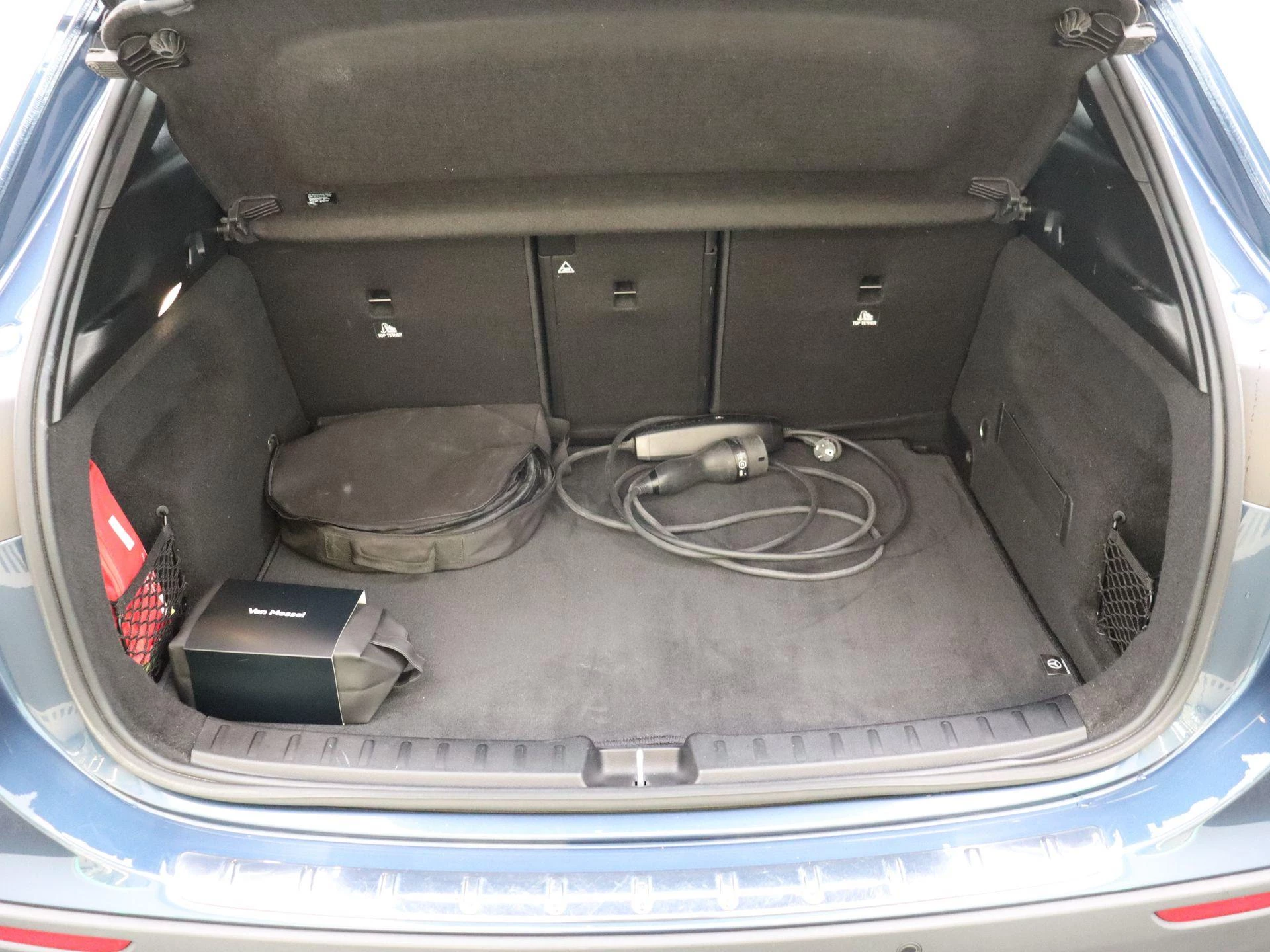 Mercedes-Benz GLA 250 e Business Line + LEDER + CAMERA +
