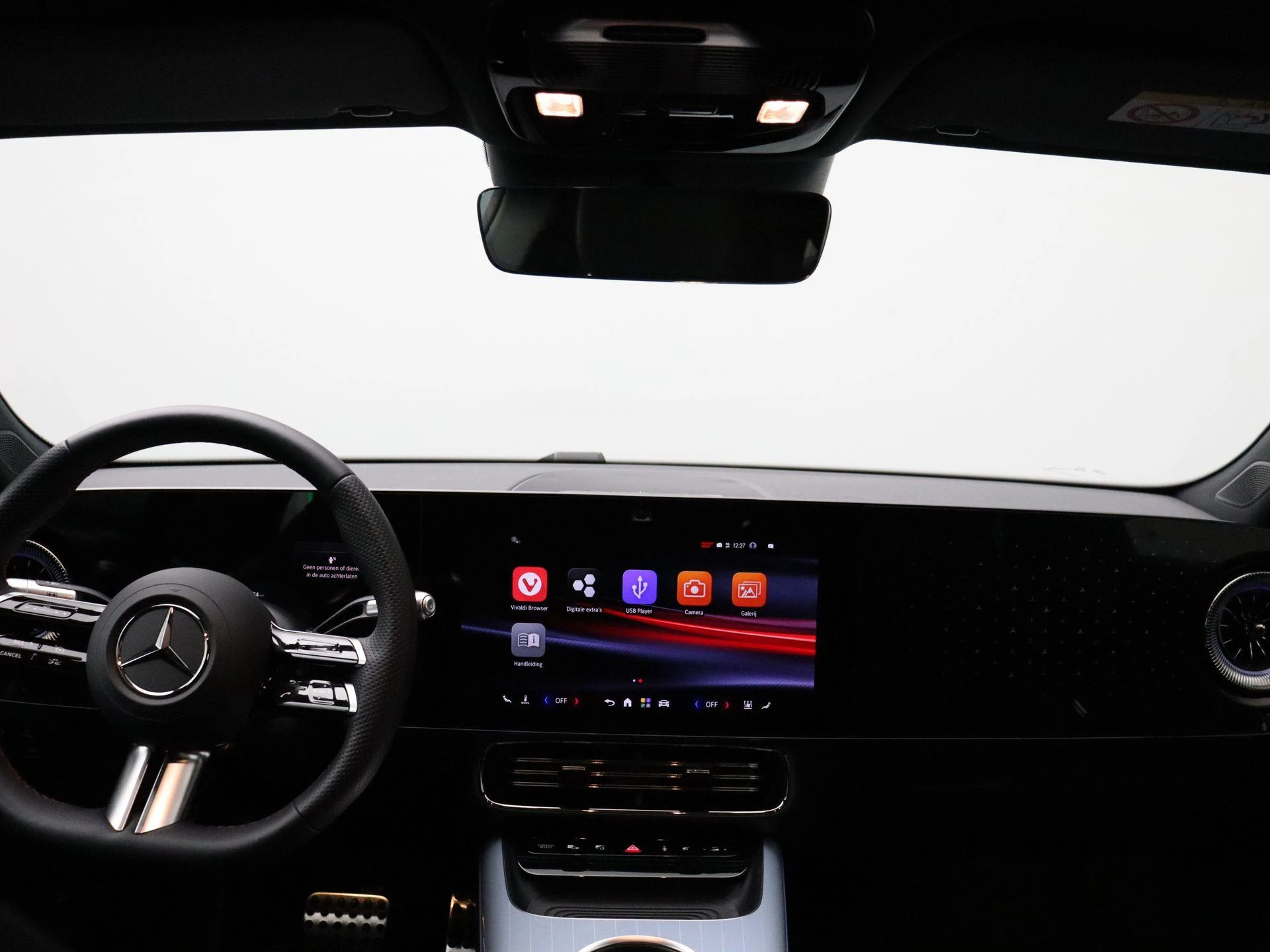 Mercedes-Benz-CLA-image-22