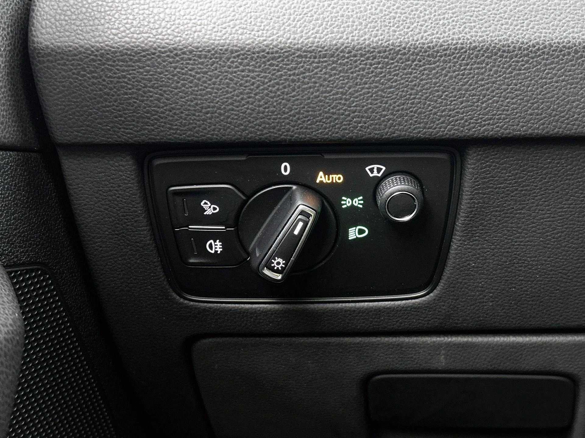 Volkswagen-Arteon-image-36