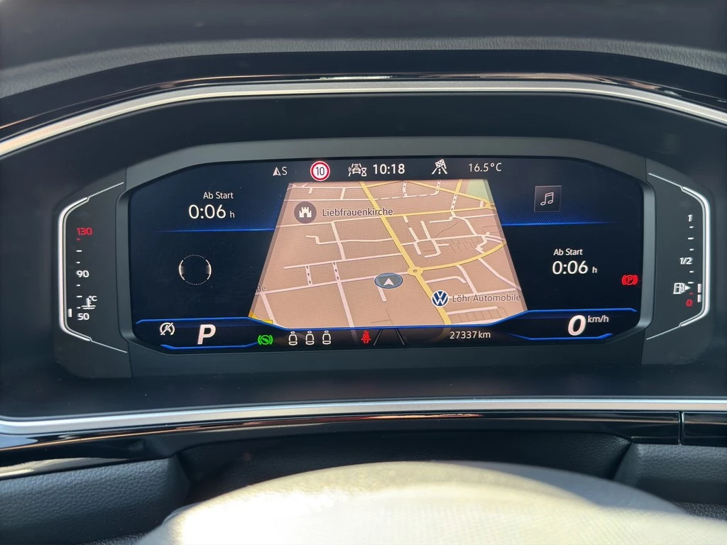 Volkswagen-T-Roc-image-11