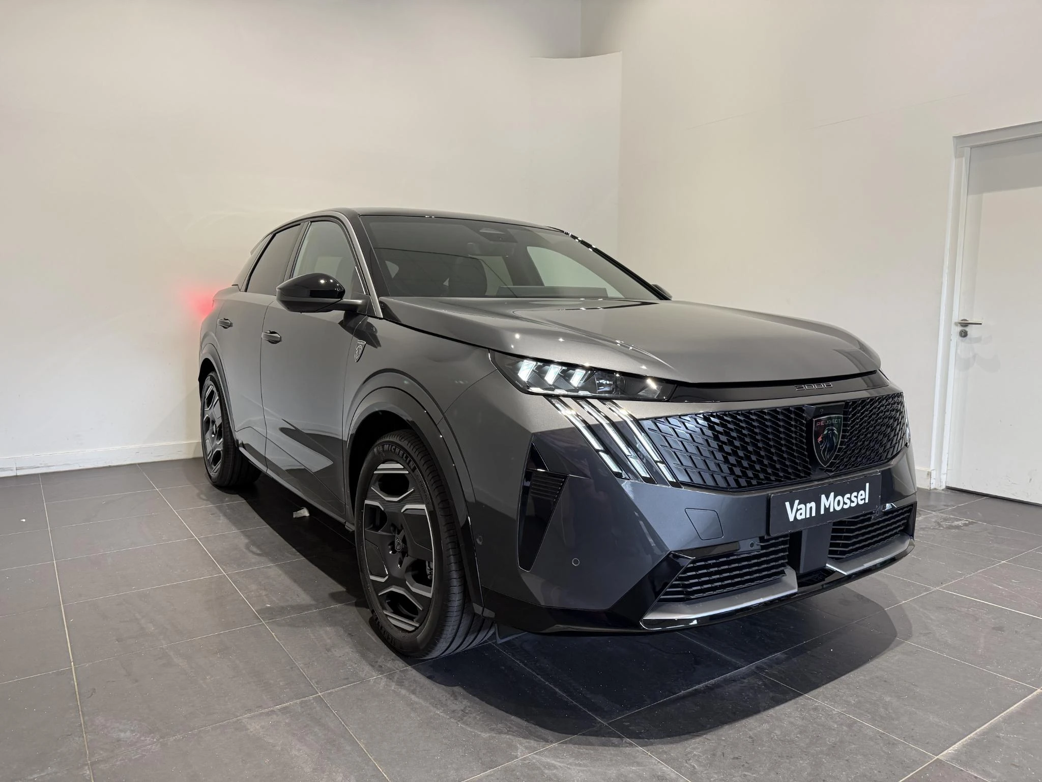 Peugeot-e-3008-image-2