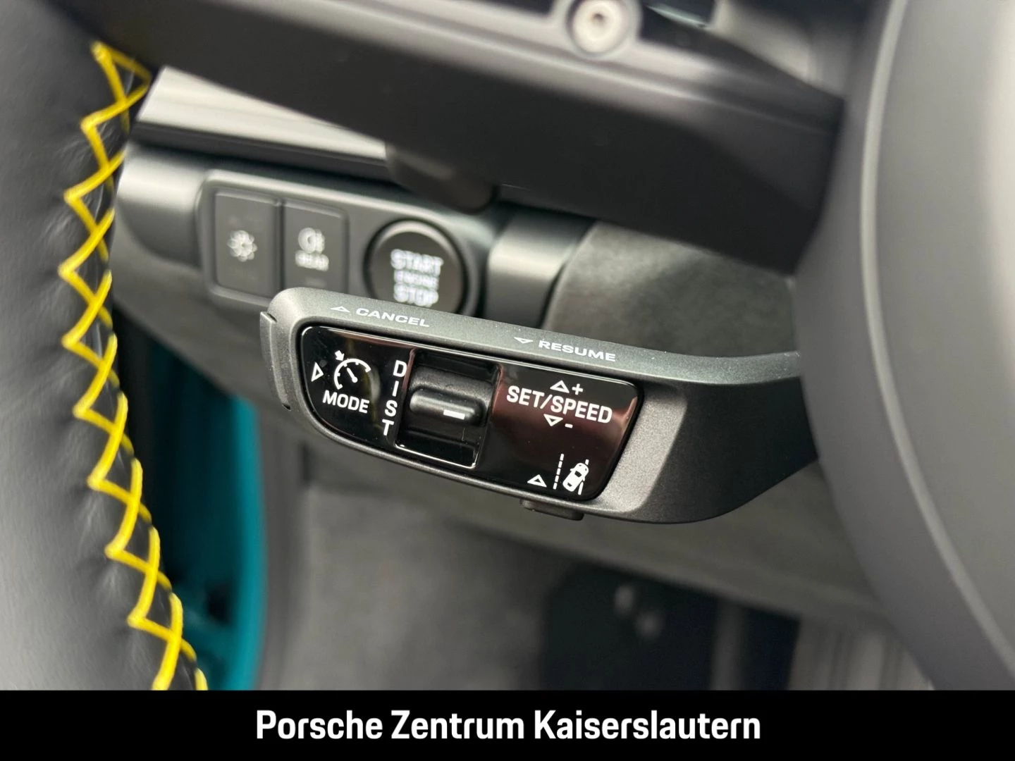 Porsche 911 992 Carrera 4 GTS Cabriolet Liftsystem-VA carrera