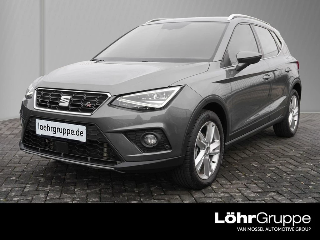 SEAT-Arona-image-0