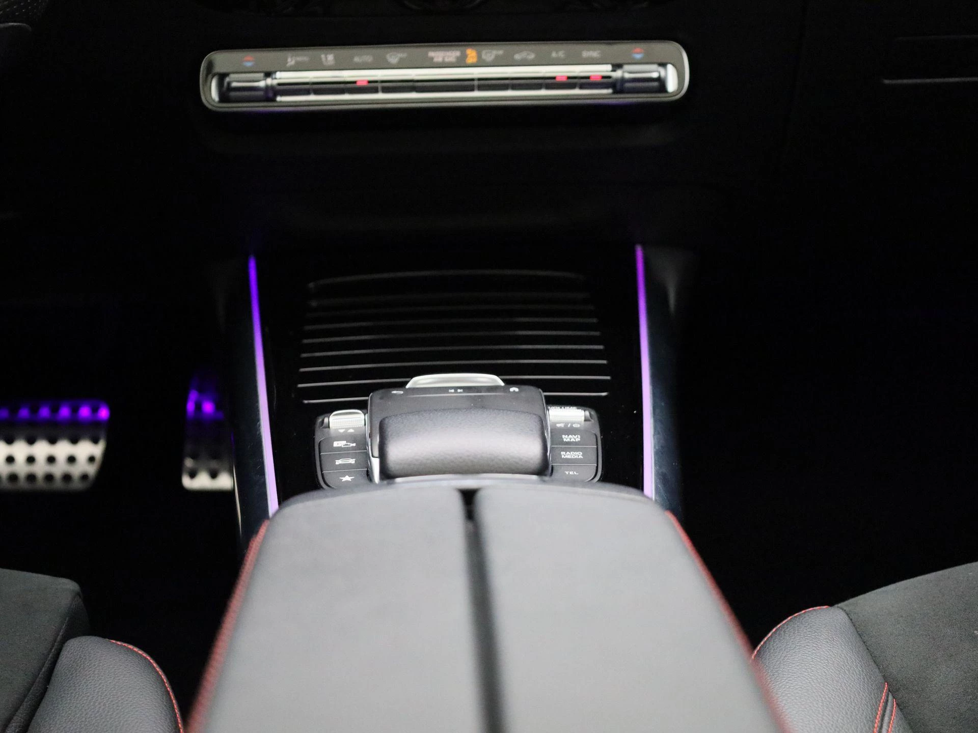 Mercedes-Benz-B-Klasse-image-9