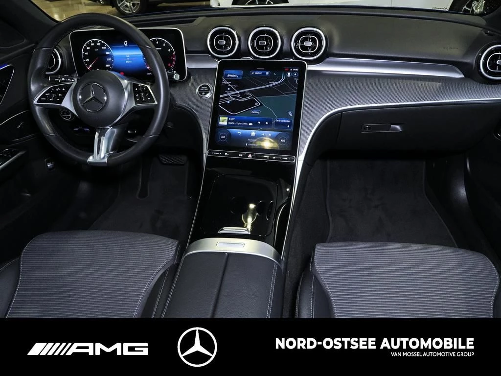 Mercedes-Benz C-Klasse 300 T AVANTGARDE KAMERA PANO TEMPO SITZHZG HUD AVANTGARDE