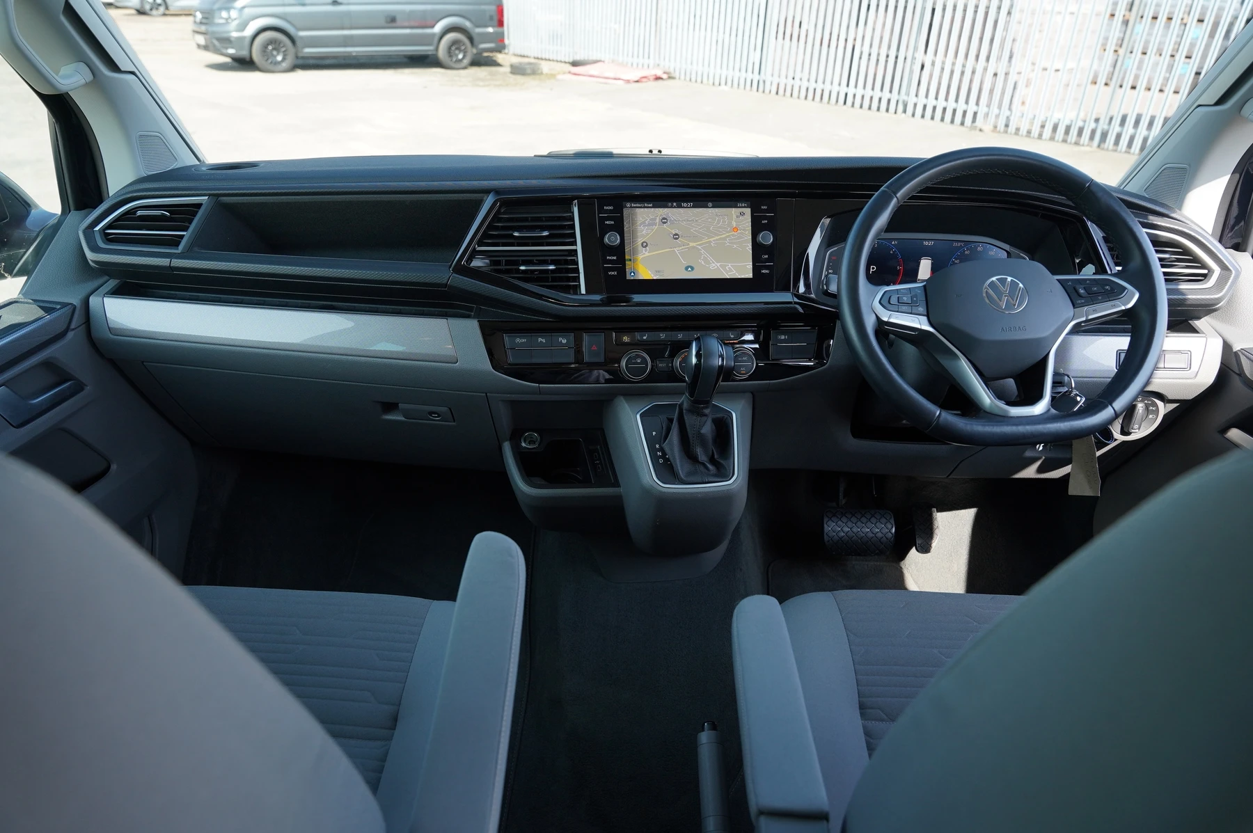 Volkswagen-California-image-8