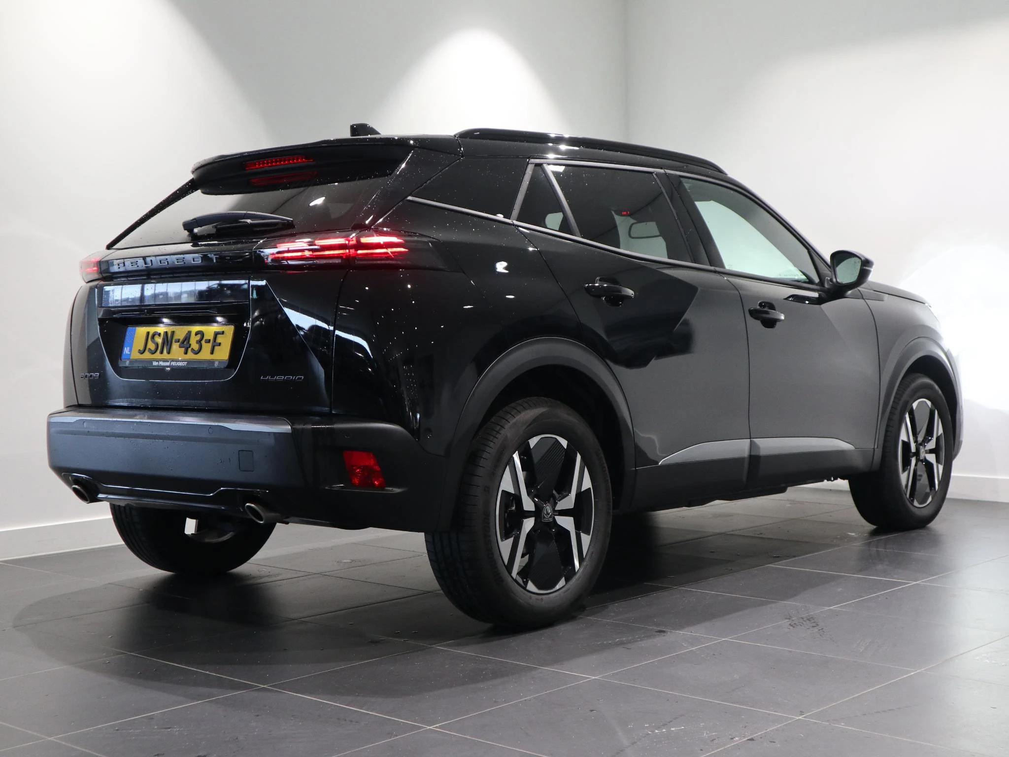 Peugeot-2008-image-4