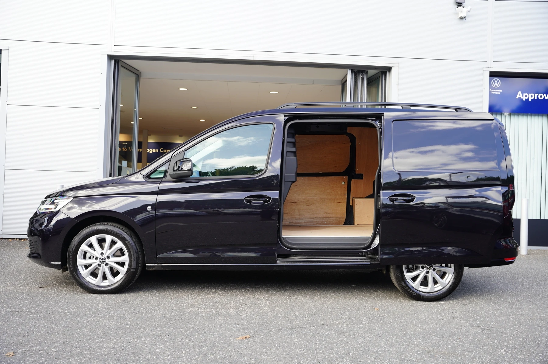 Volkswagen-Caddy-image-28
