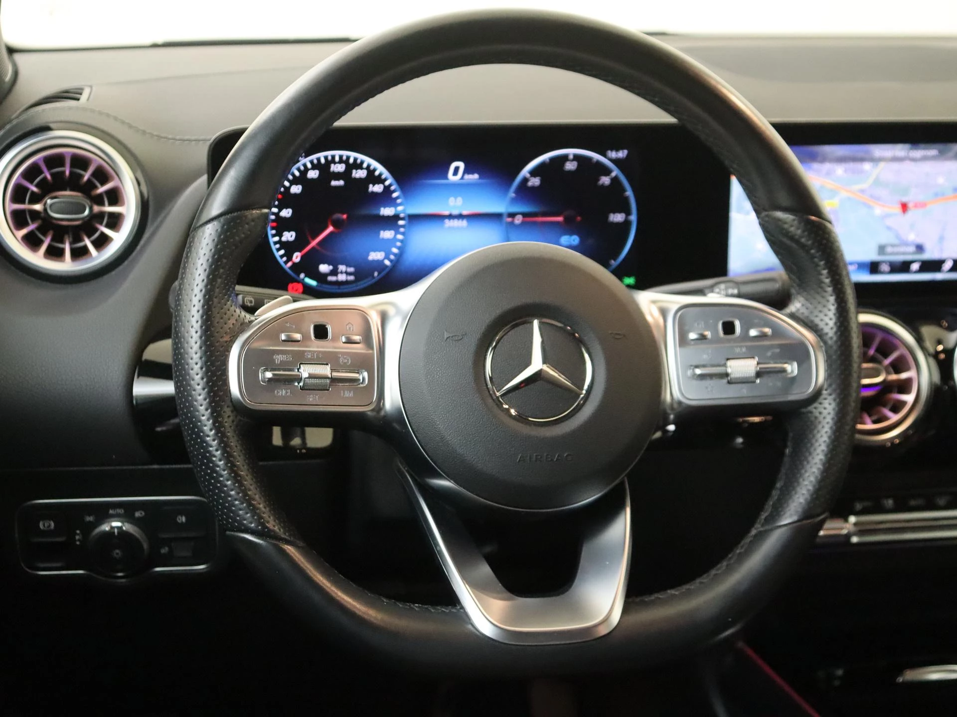 Mercedes-Benz-EQA-image-14