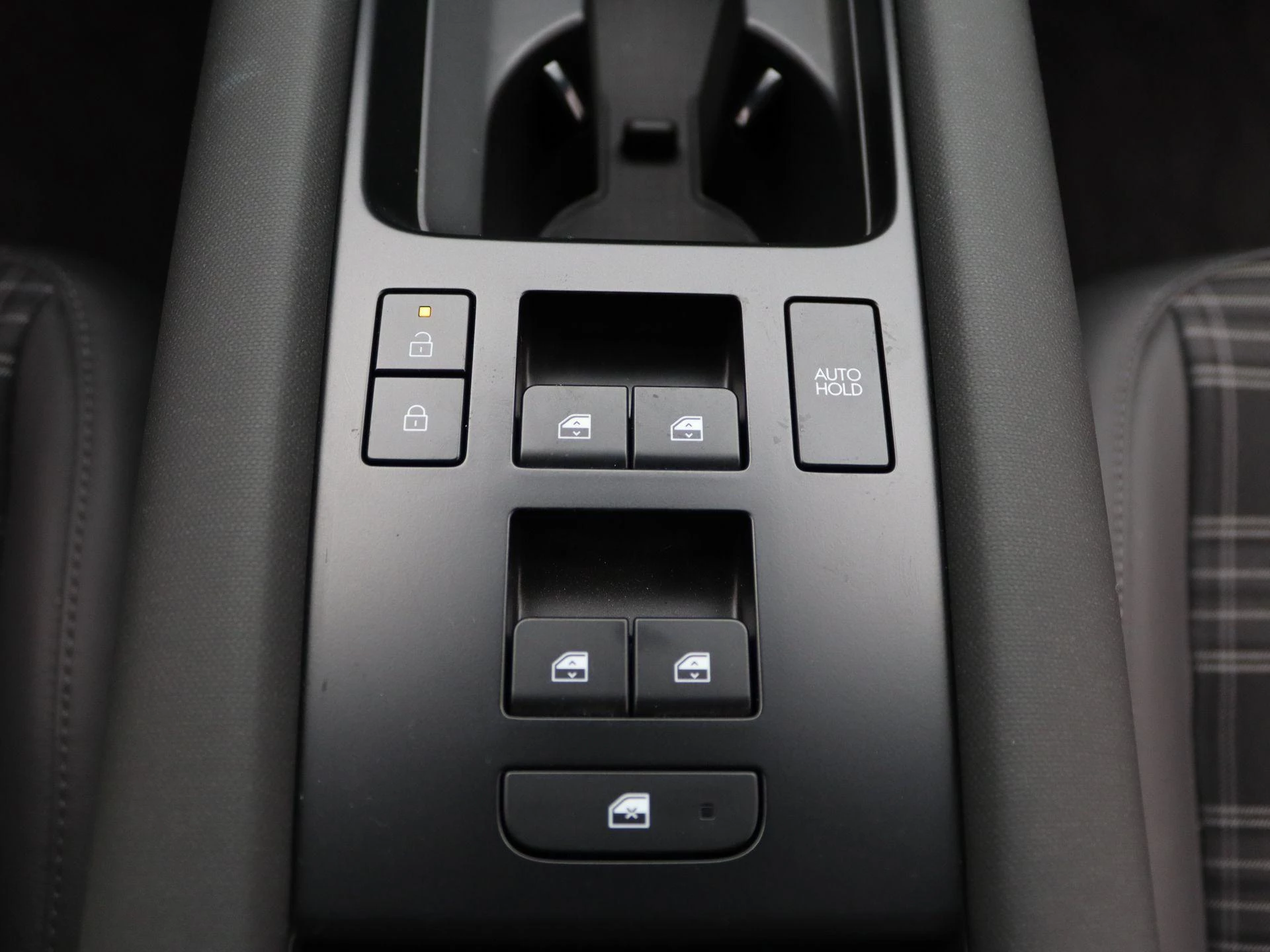 Hyundai-IONIQ 6-image-22