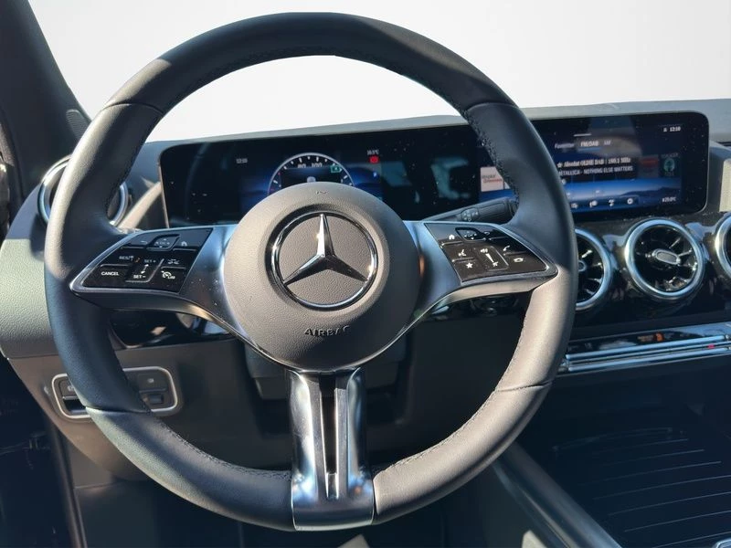 Mercedes-Benz GLA 200 d PROGRESSIVE AHK DISTRONIC MBUX KLIMA ProgressiveC118 GLA 200 d PROGRESSIVE AHK DISTRONIC MBUX KLIMA Progressive