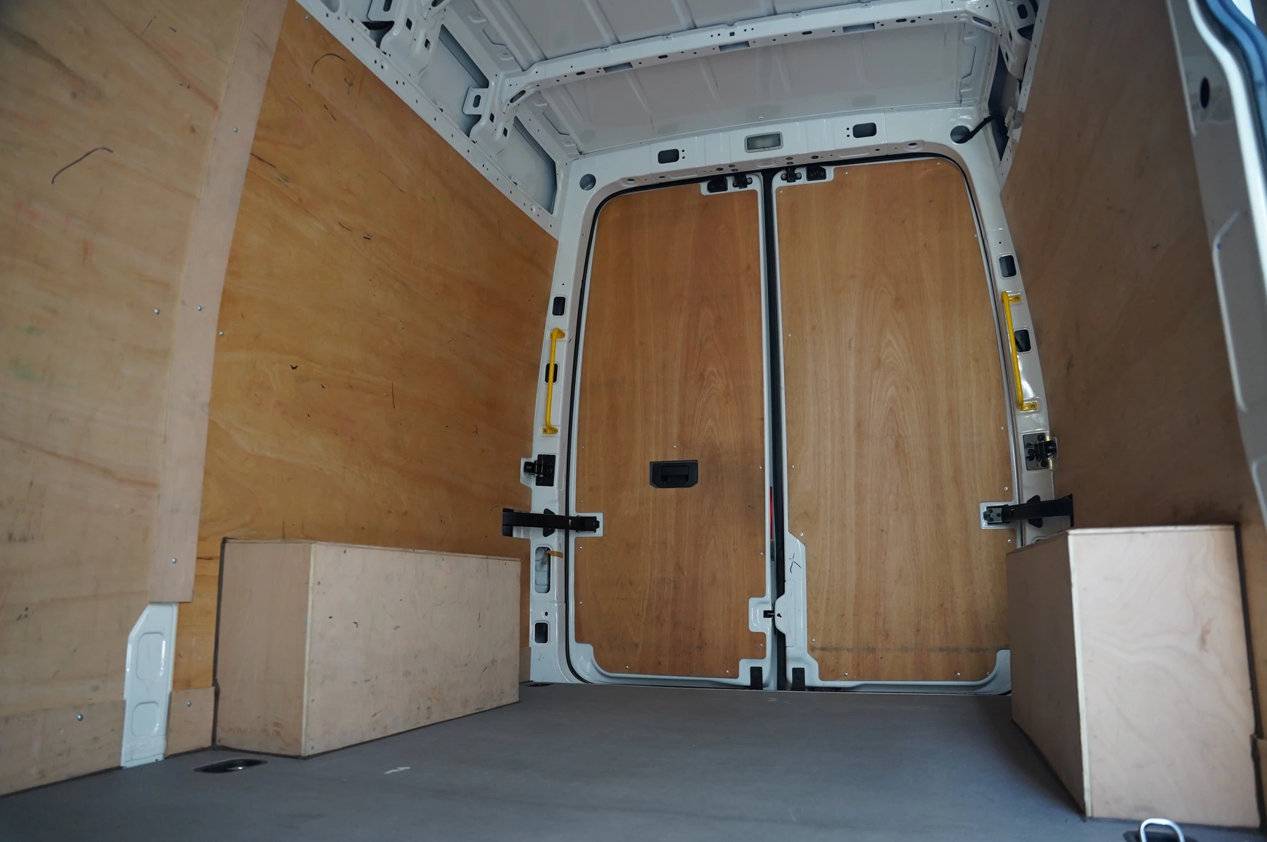 Volkswagen-Crafter-image-23