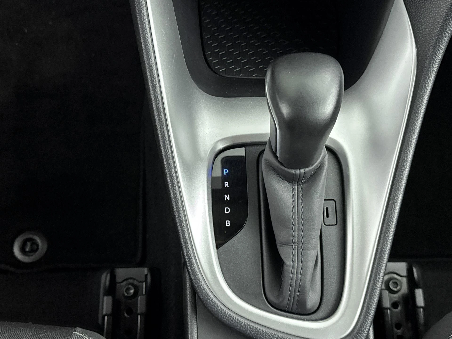 Toyota-Yaris-image-22