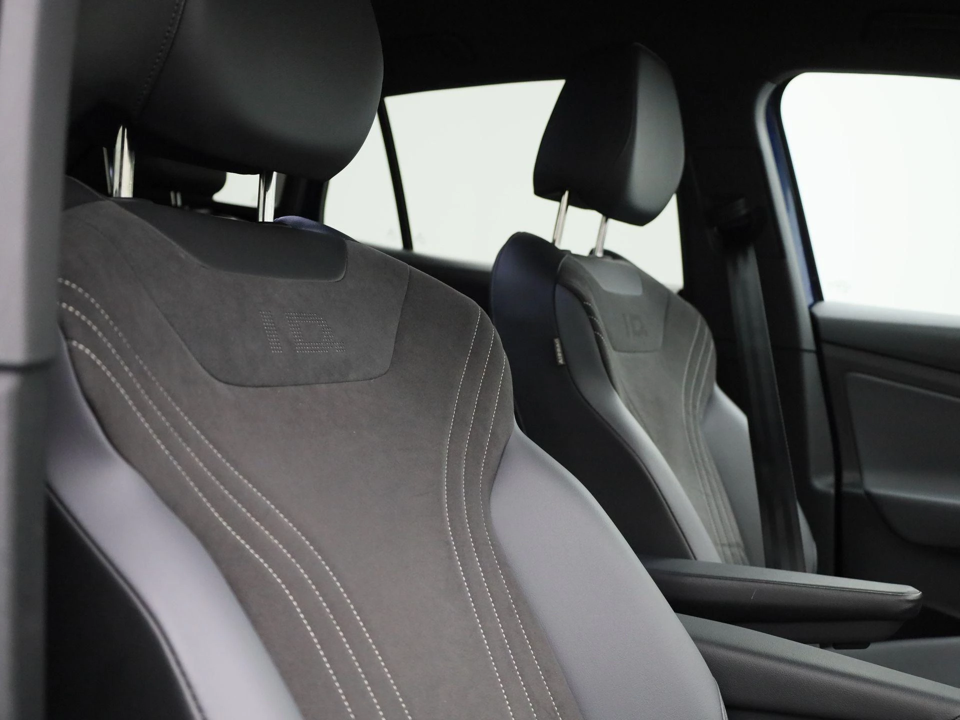 Volkswagen-ID.4-image-36