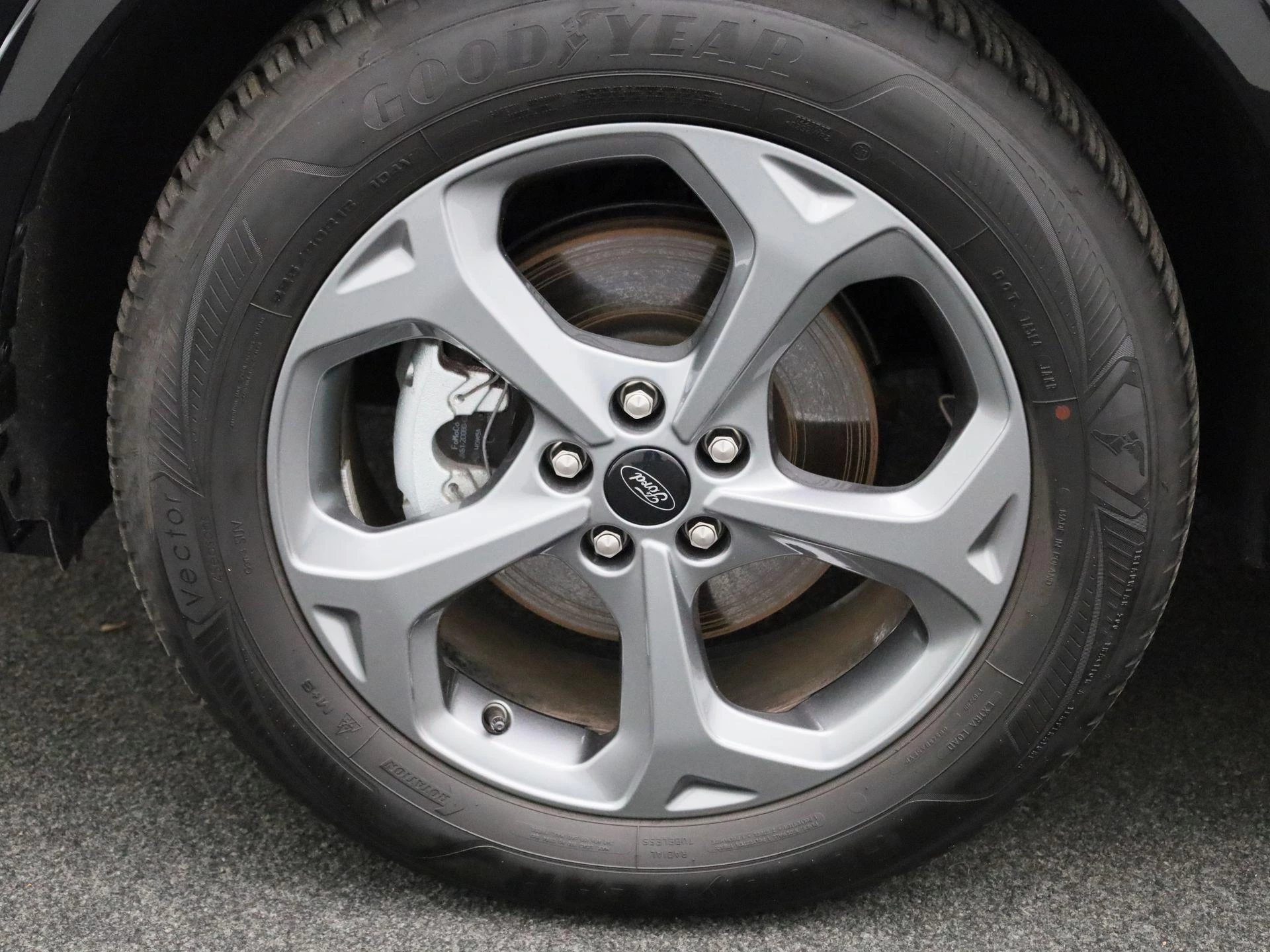 Ford-Kuga-image-13