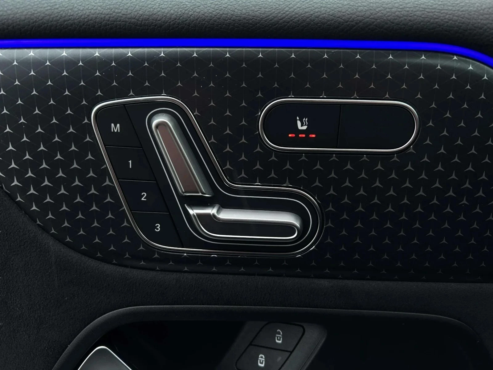 Mercedes-Benz-EQB-image-9