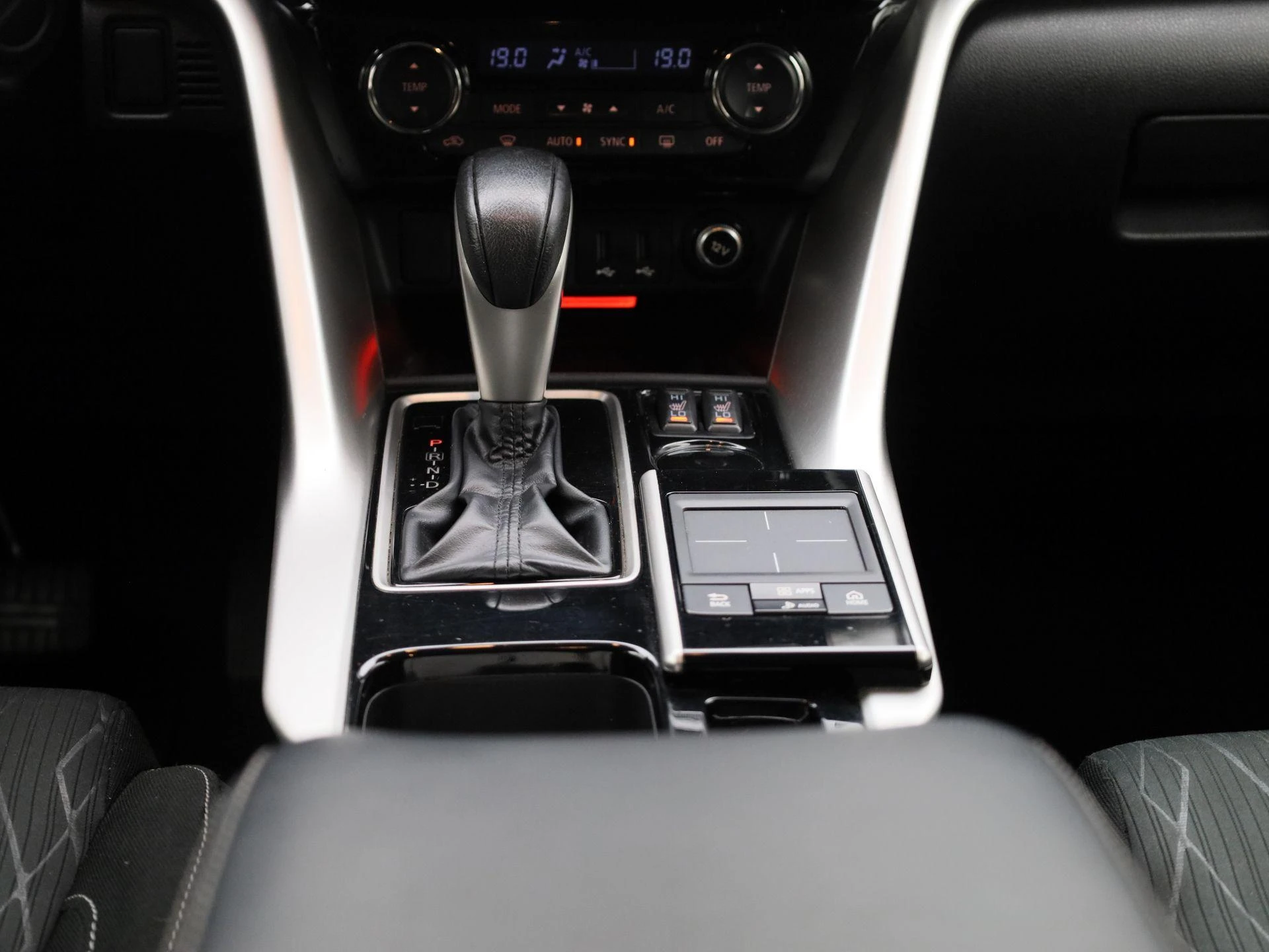 Mitsubishi-Eclipse Cross-image-9
