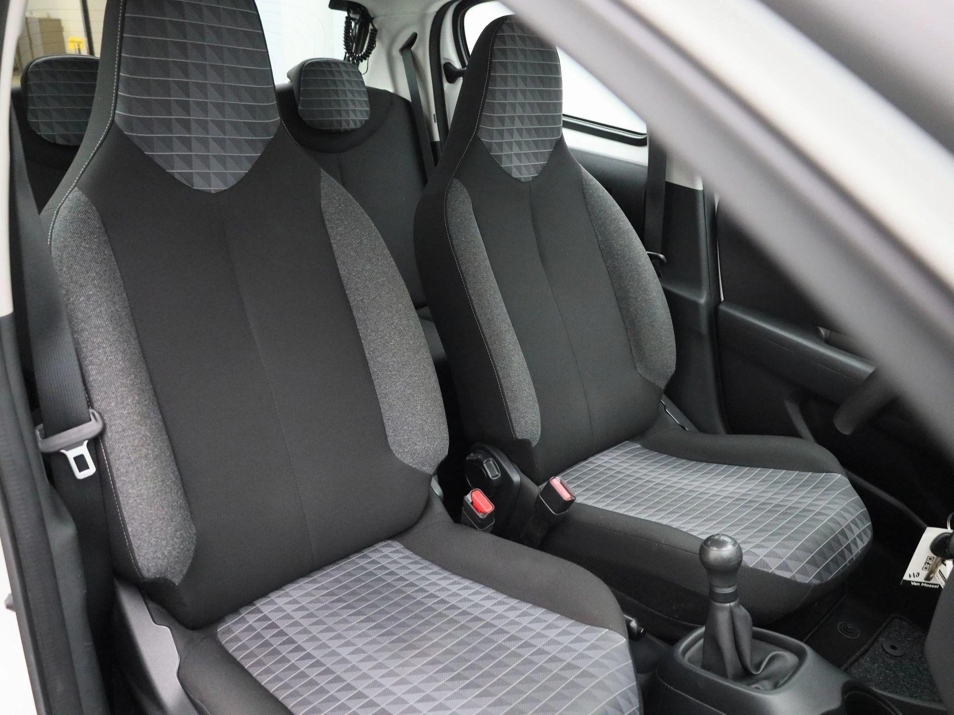 Peugeot-108-image-29