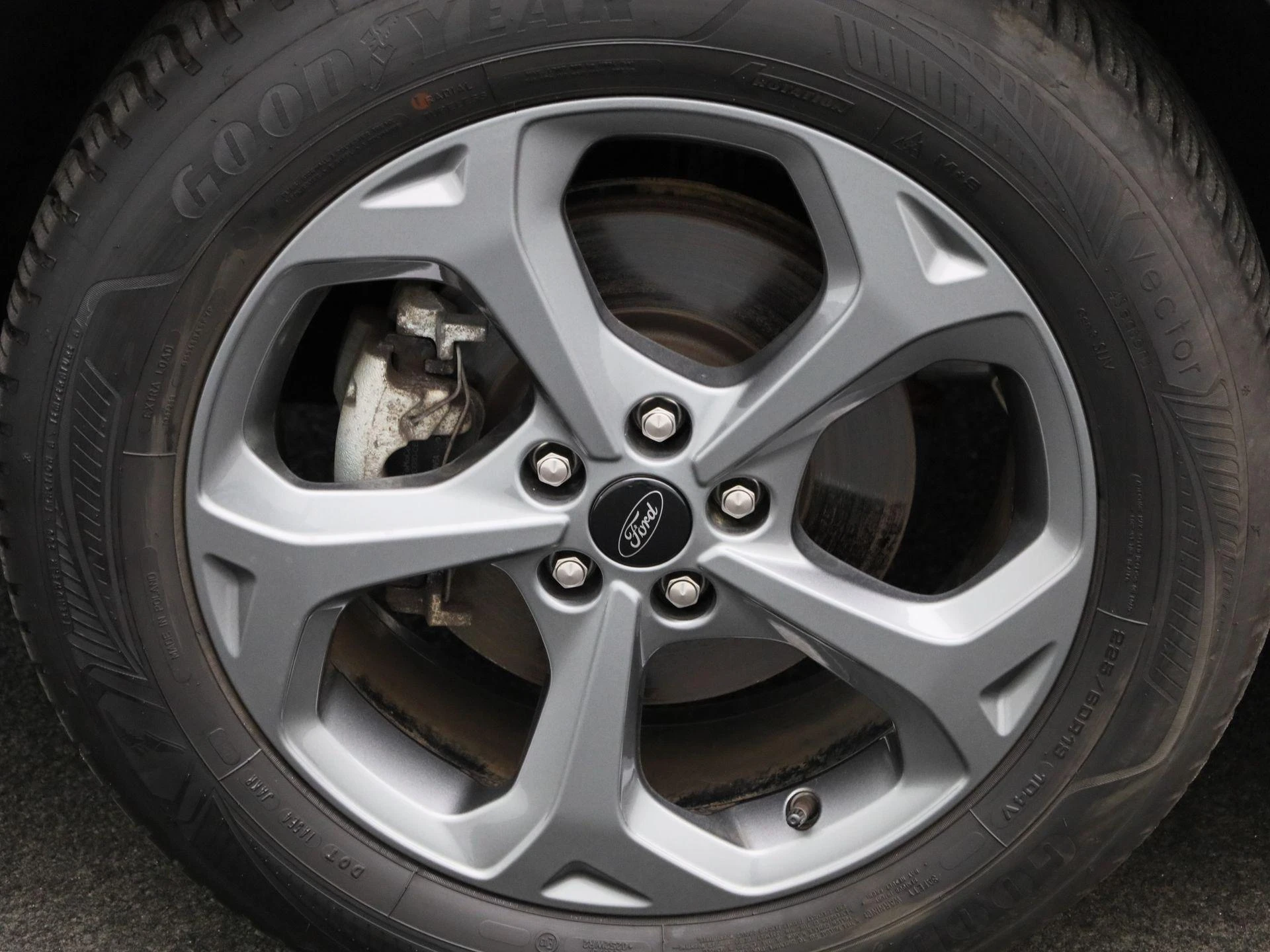 Ford-Kuga-image-12