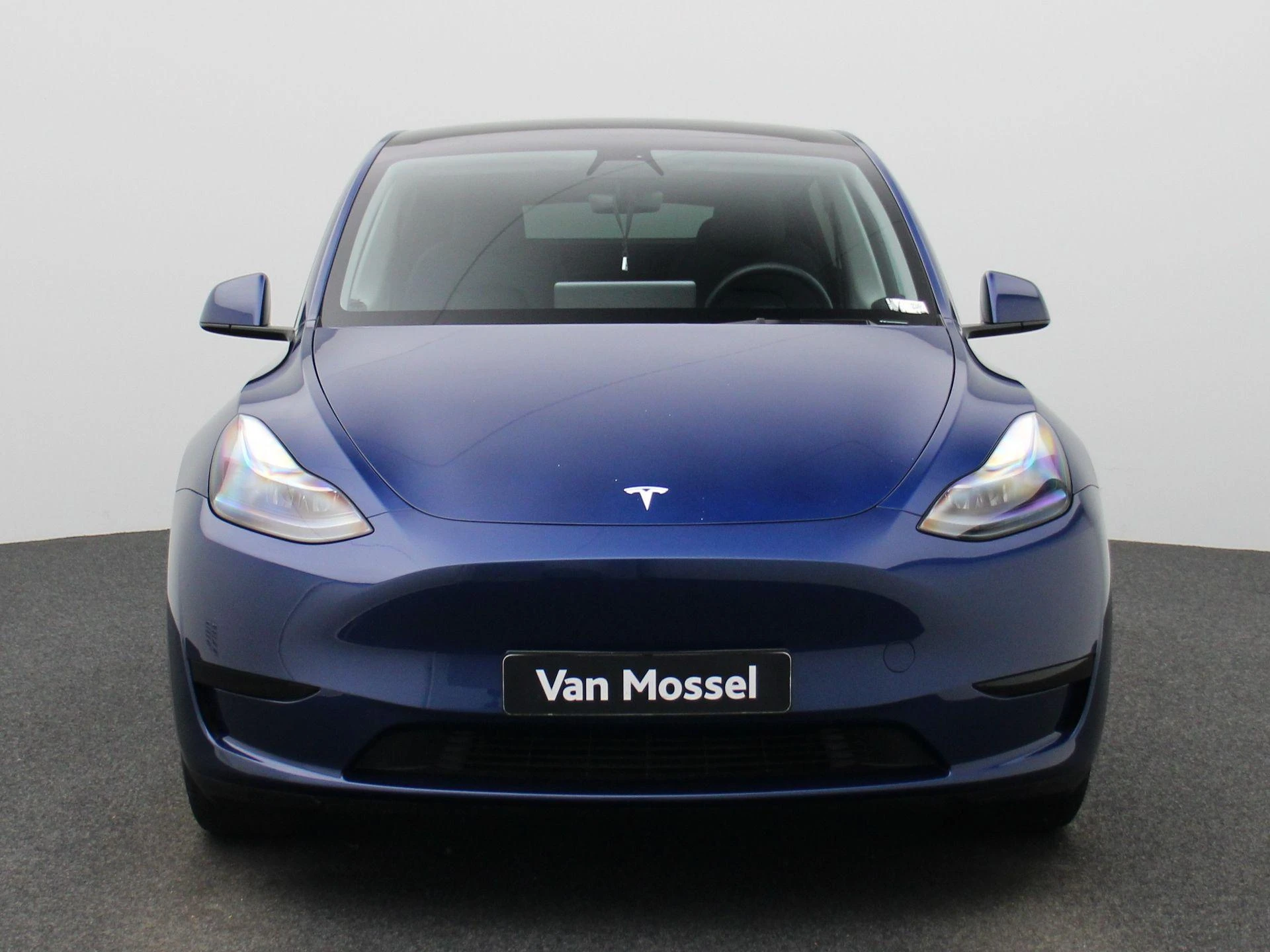 Tesla-Model Y-image-2
