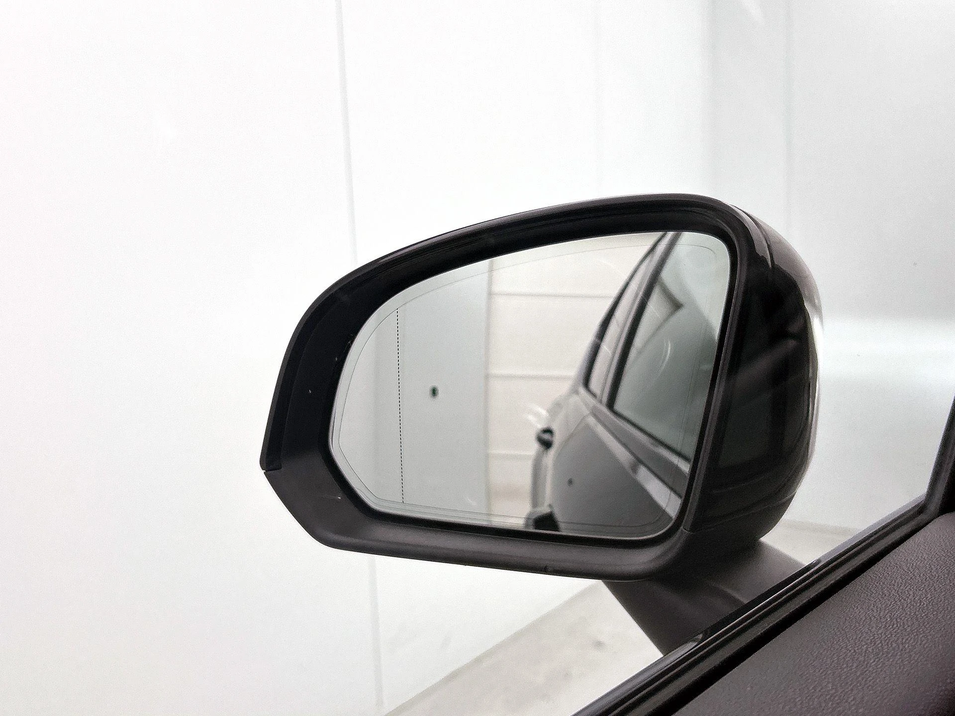Volvo-XC40-image-20