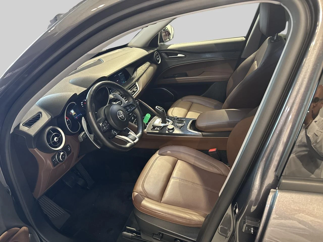 Alfa Romeo-Stelvio-image-9