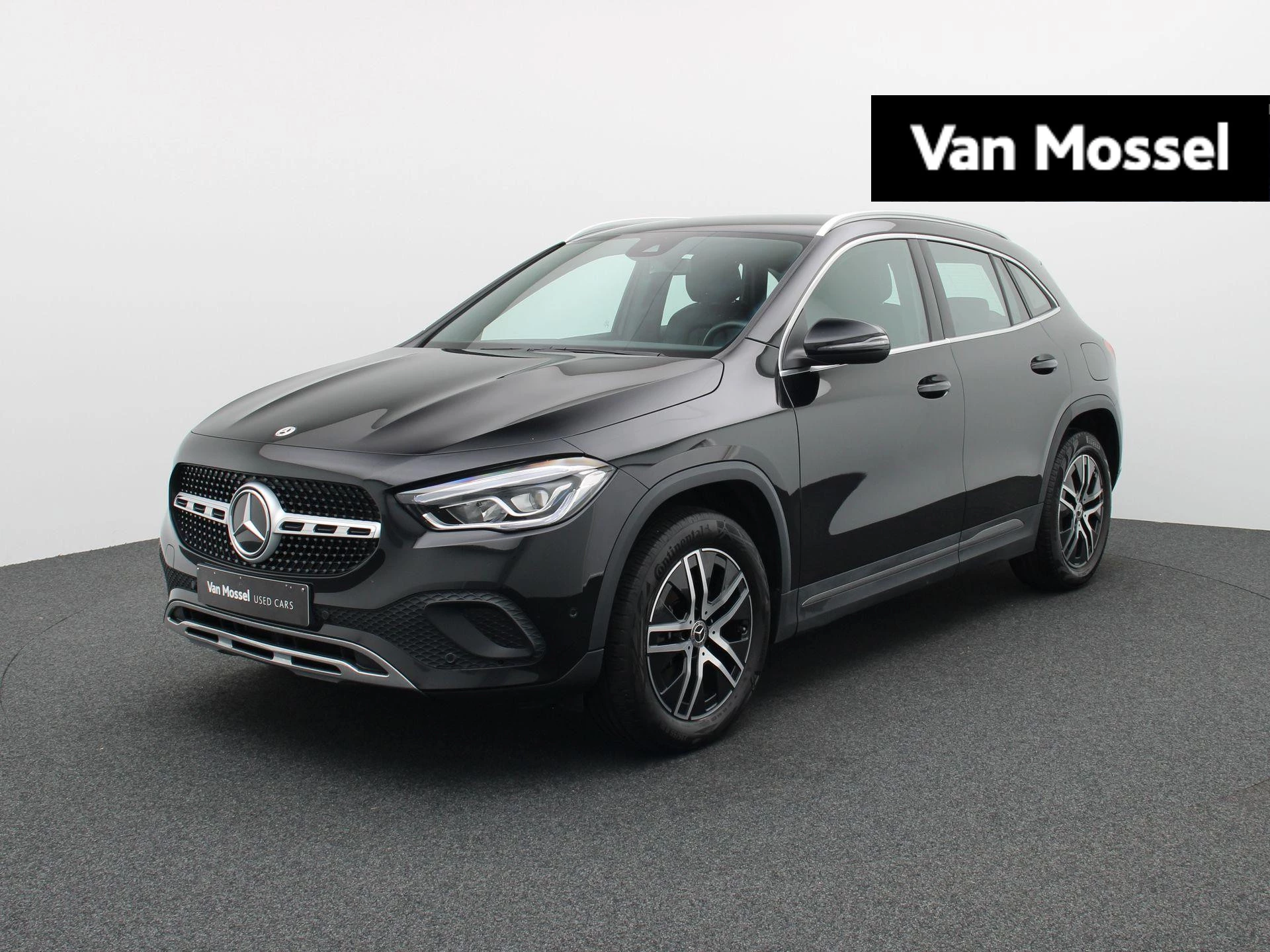 Mercedes-Benz-GLA-image-0