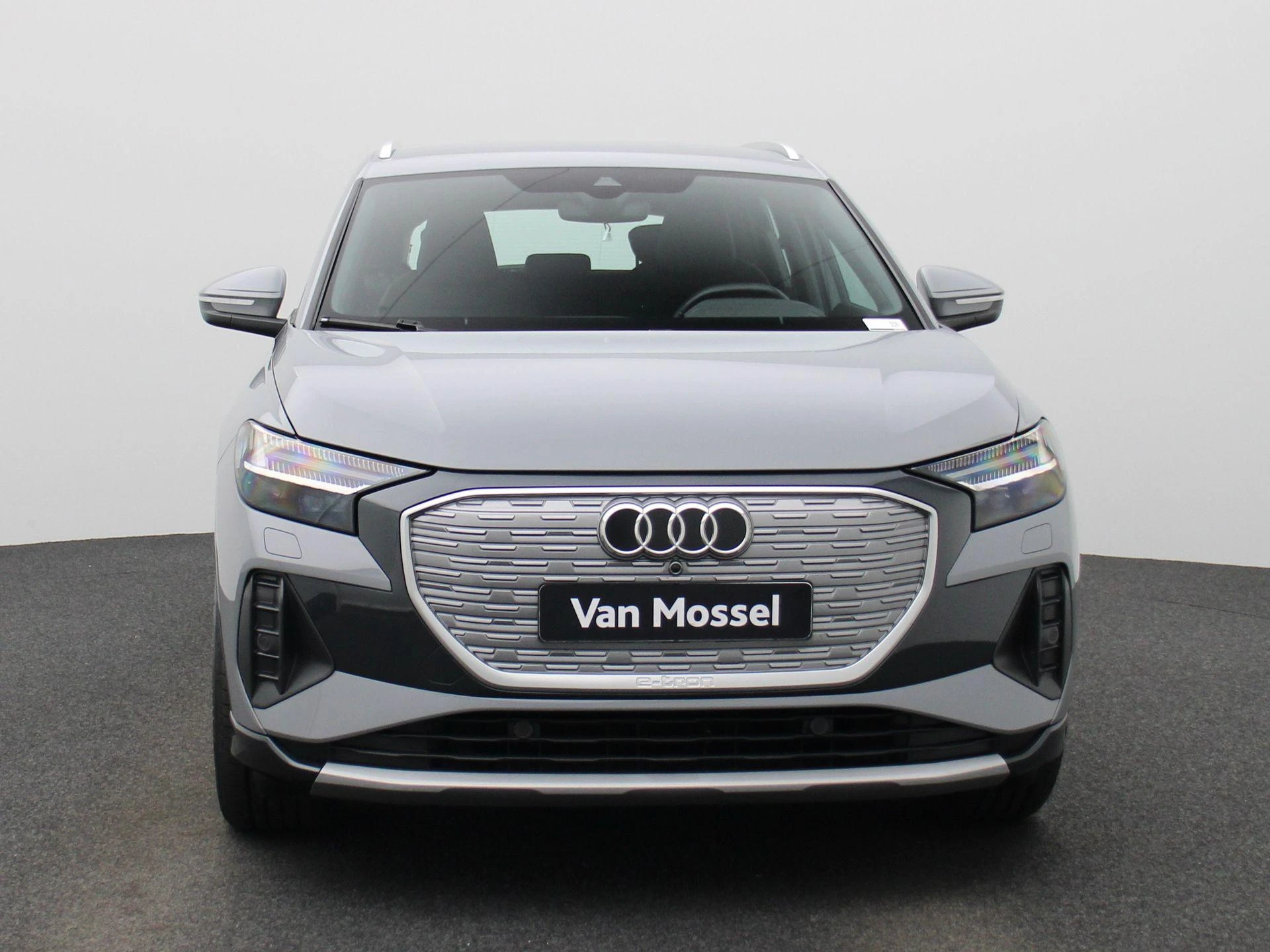 Audi-Q4 e-tron-image-2